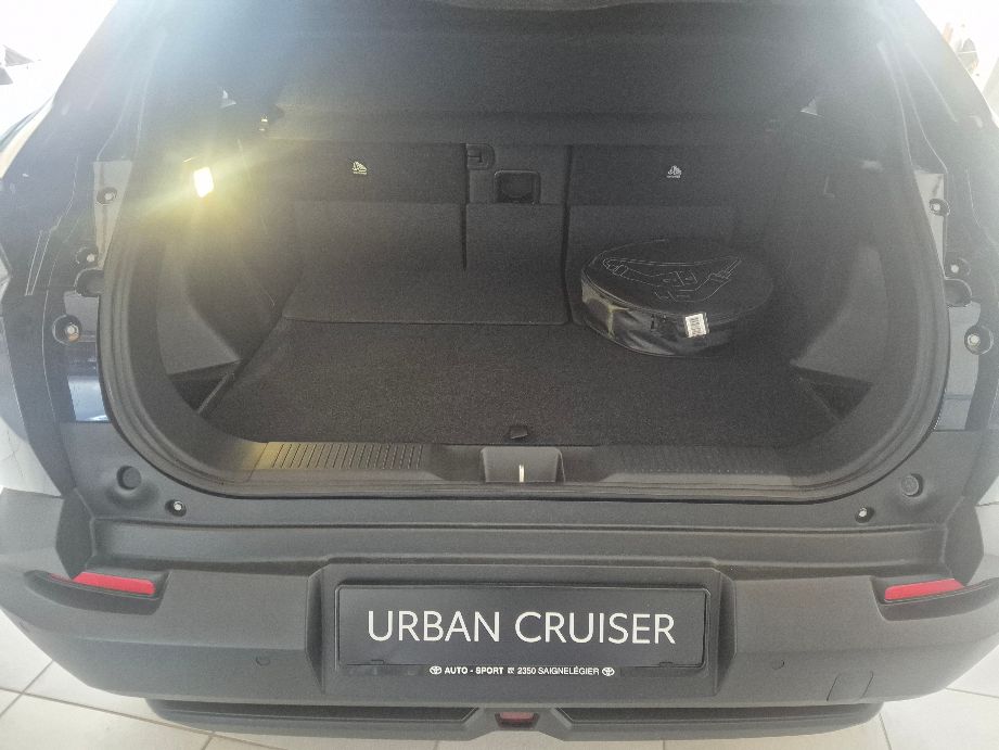 TOYOTA Urban Cruiser 61 kWh Trend AWD-image-6