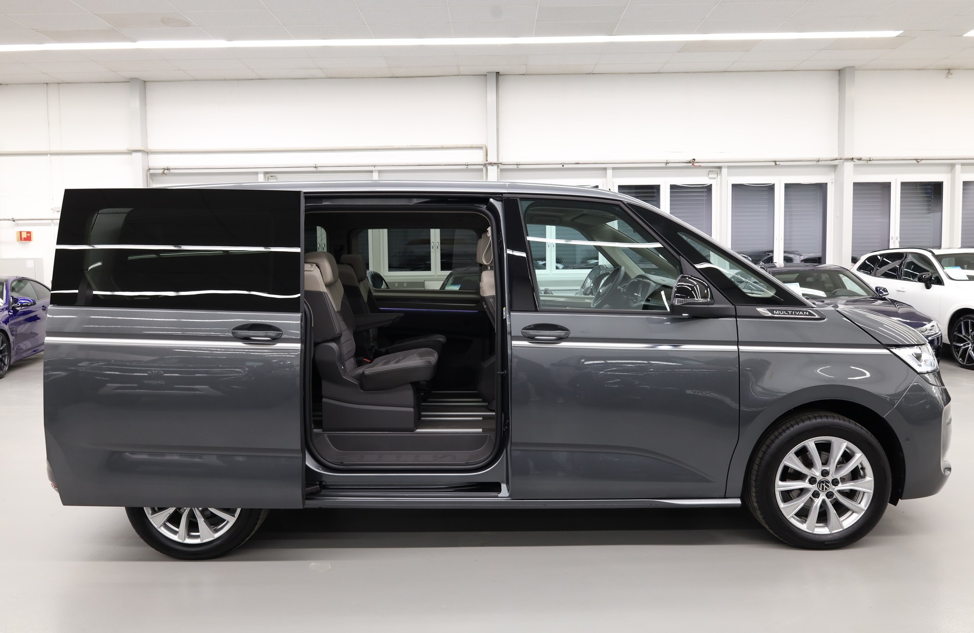 VW T7 Multivan kurz 2.0 TDI Style DSG-image-11
