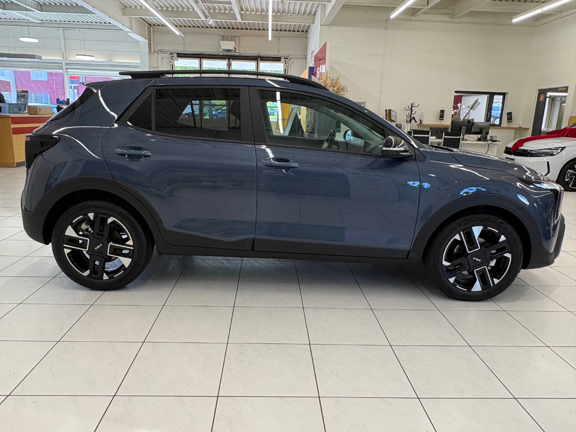 KIA Stonic 1.0 T-GDi MHEV GT-Line-image-3