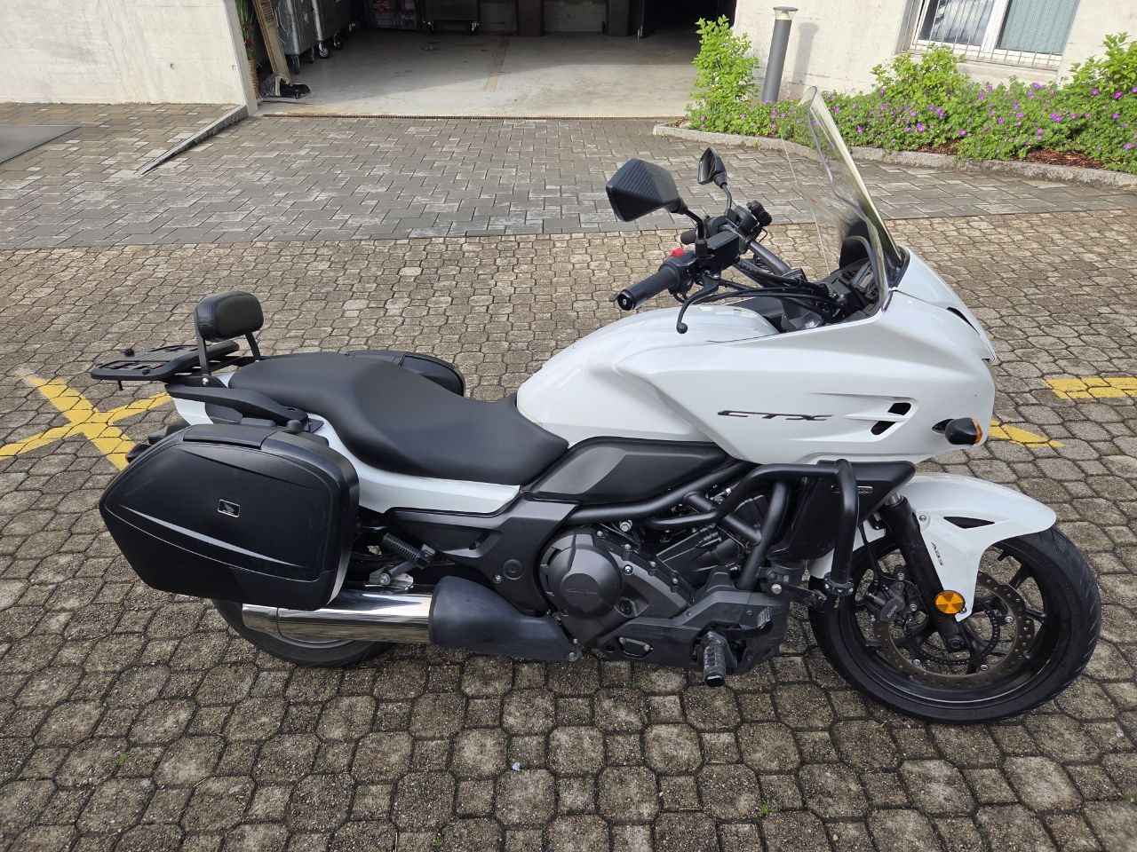 HONDA CTX 700 Cowl-image-3