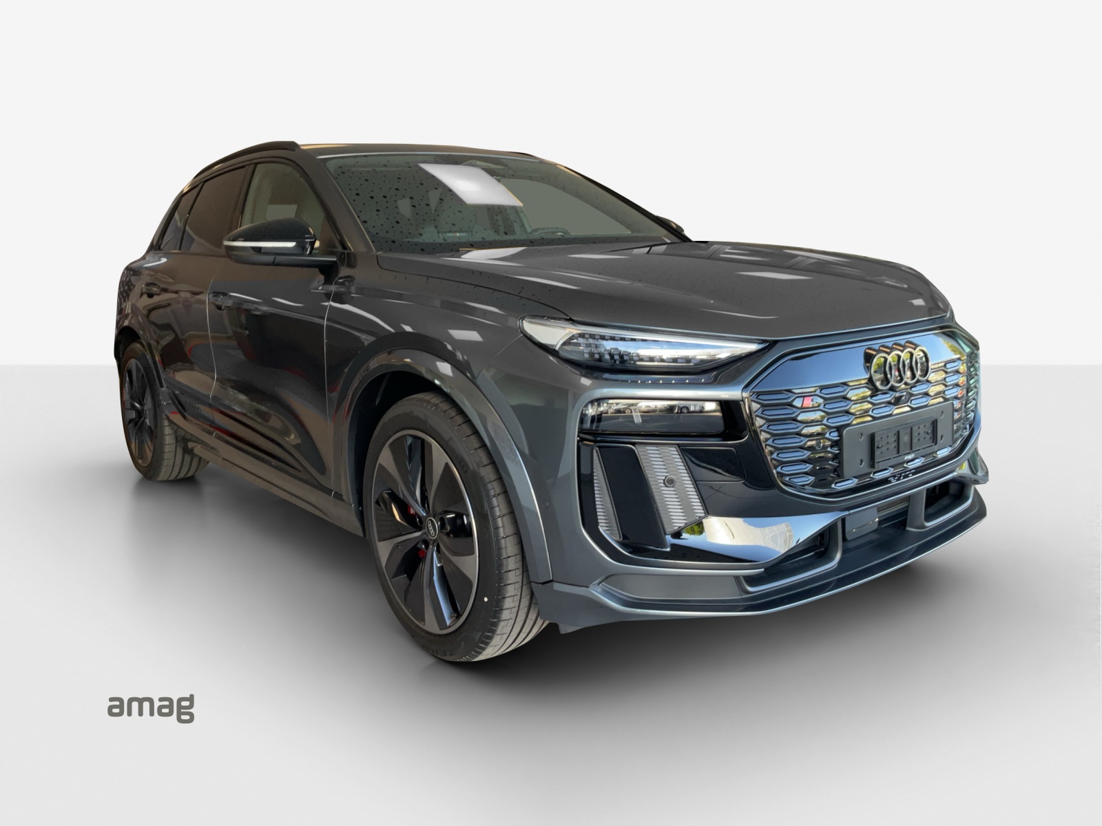 AUDI SQ6 Sportback e-tron quattro-image-5