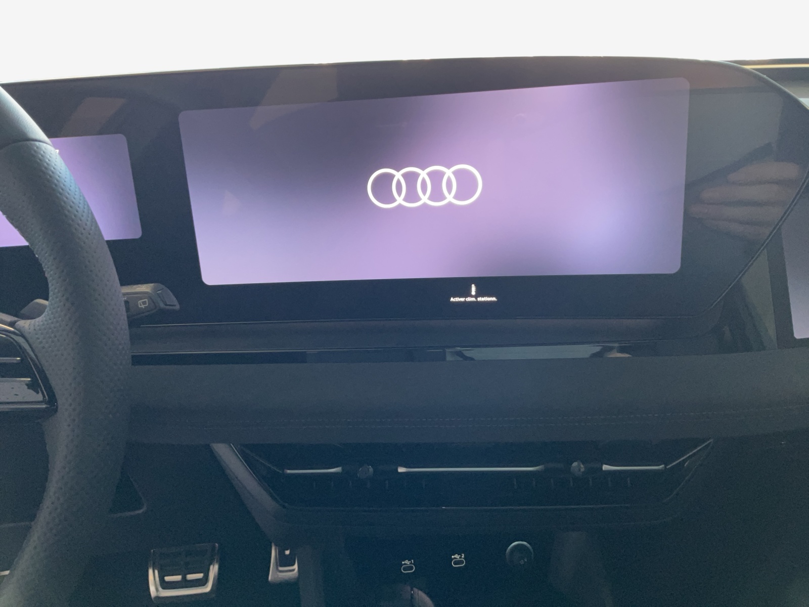 AUDI SQ6 Sportback e-tron quattro-image-10