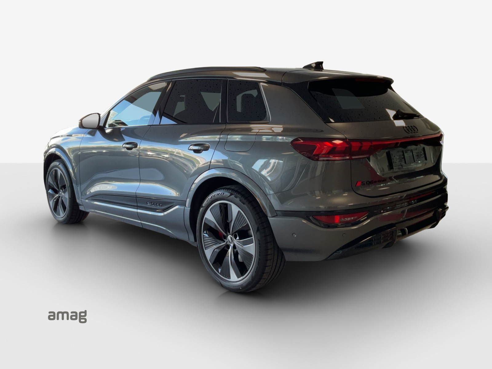 AUDI SQ6 Sportback e-tron quattro-image-2