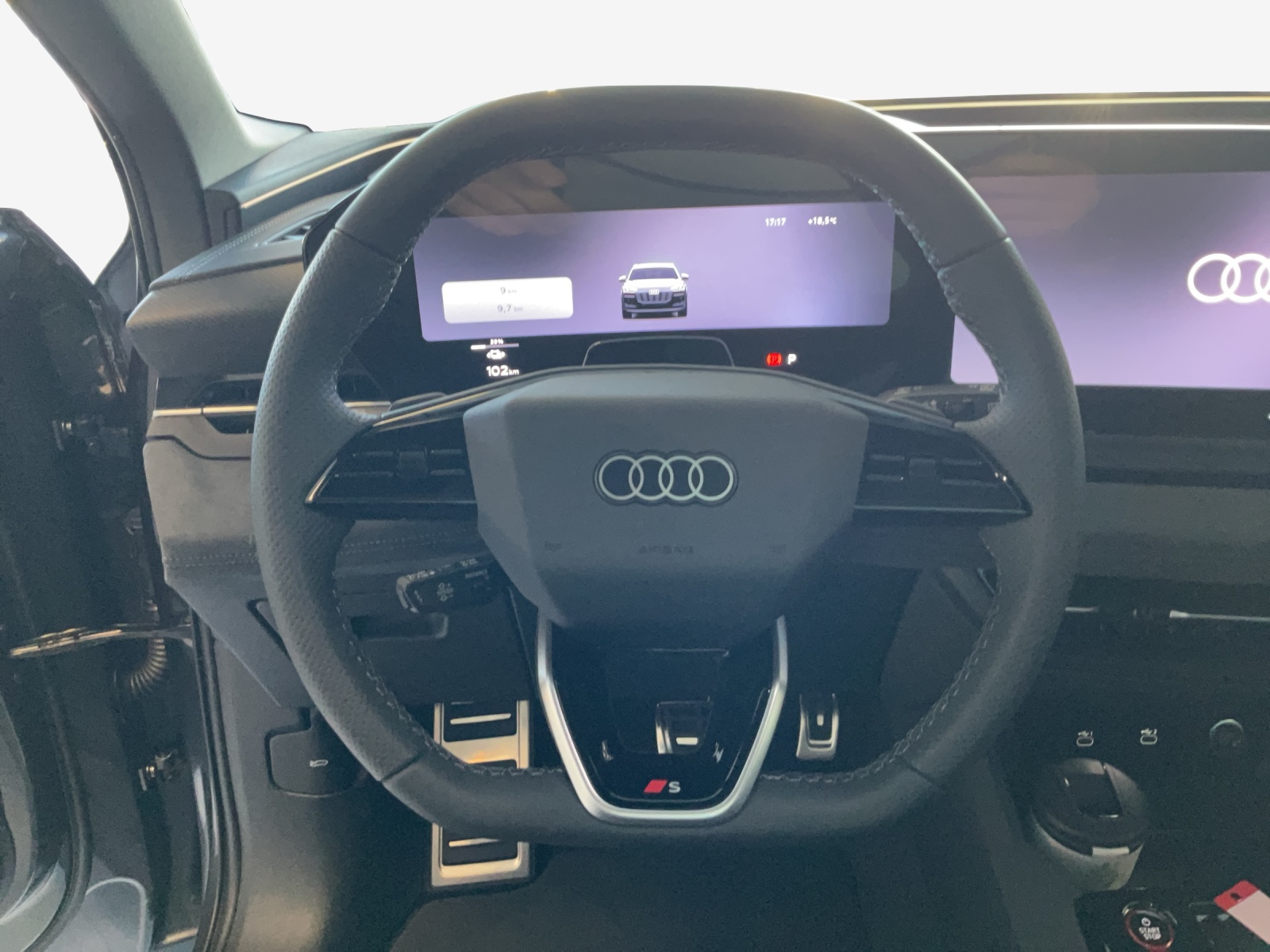 AUDI SQ6 Sportback e-tron quattro-image-9