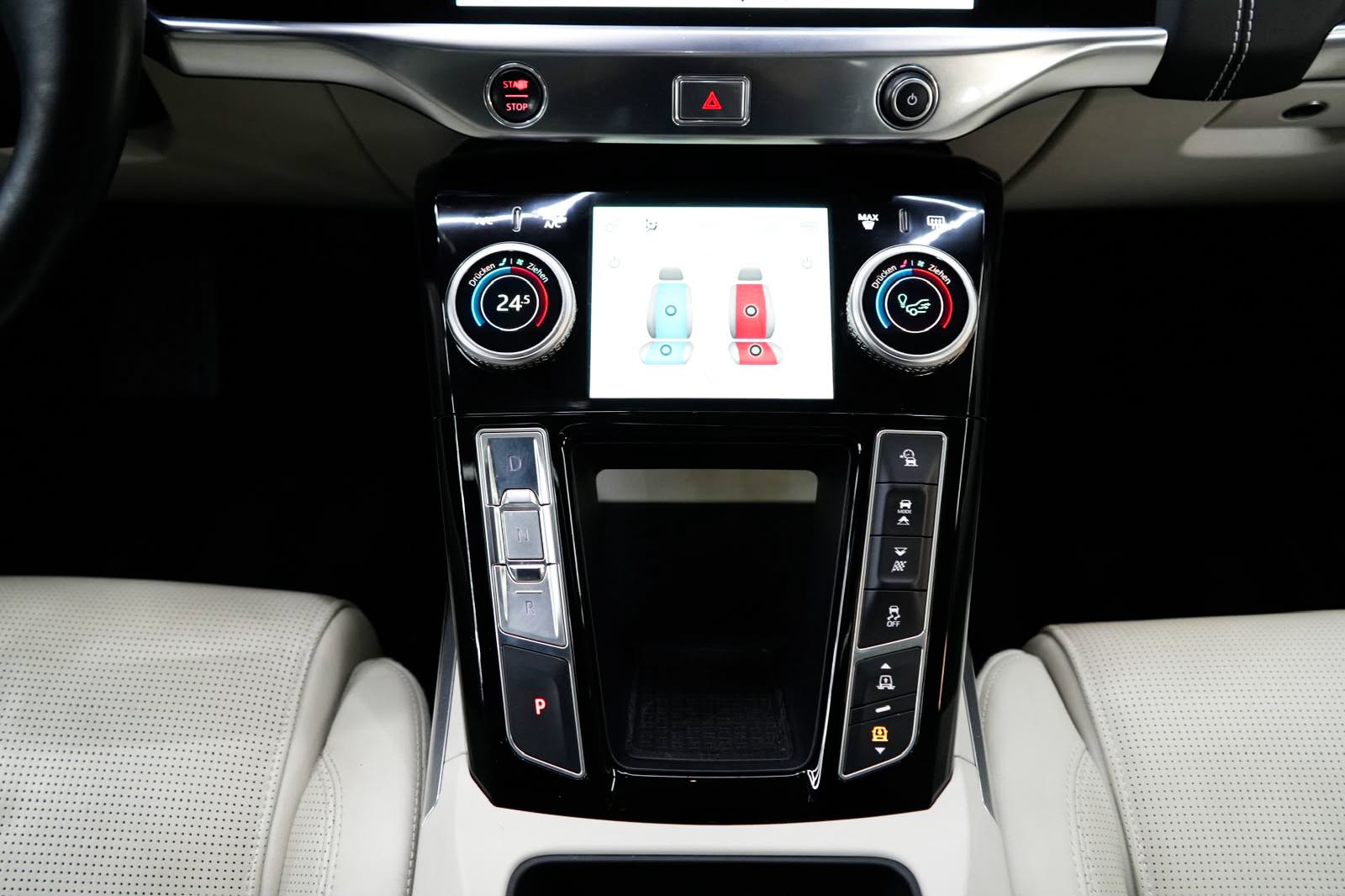 JAGUAR I-Pace EV400 First Edition AWD-image-17