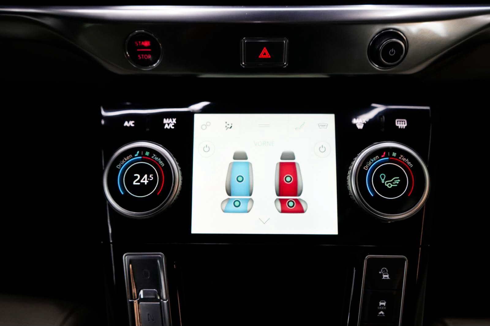 JAGUAR I-Pace EV400 First Edition AWD-image-18