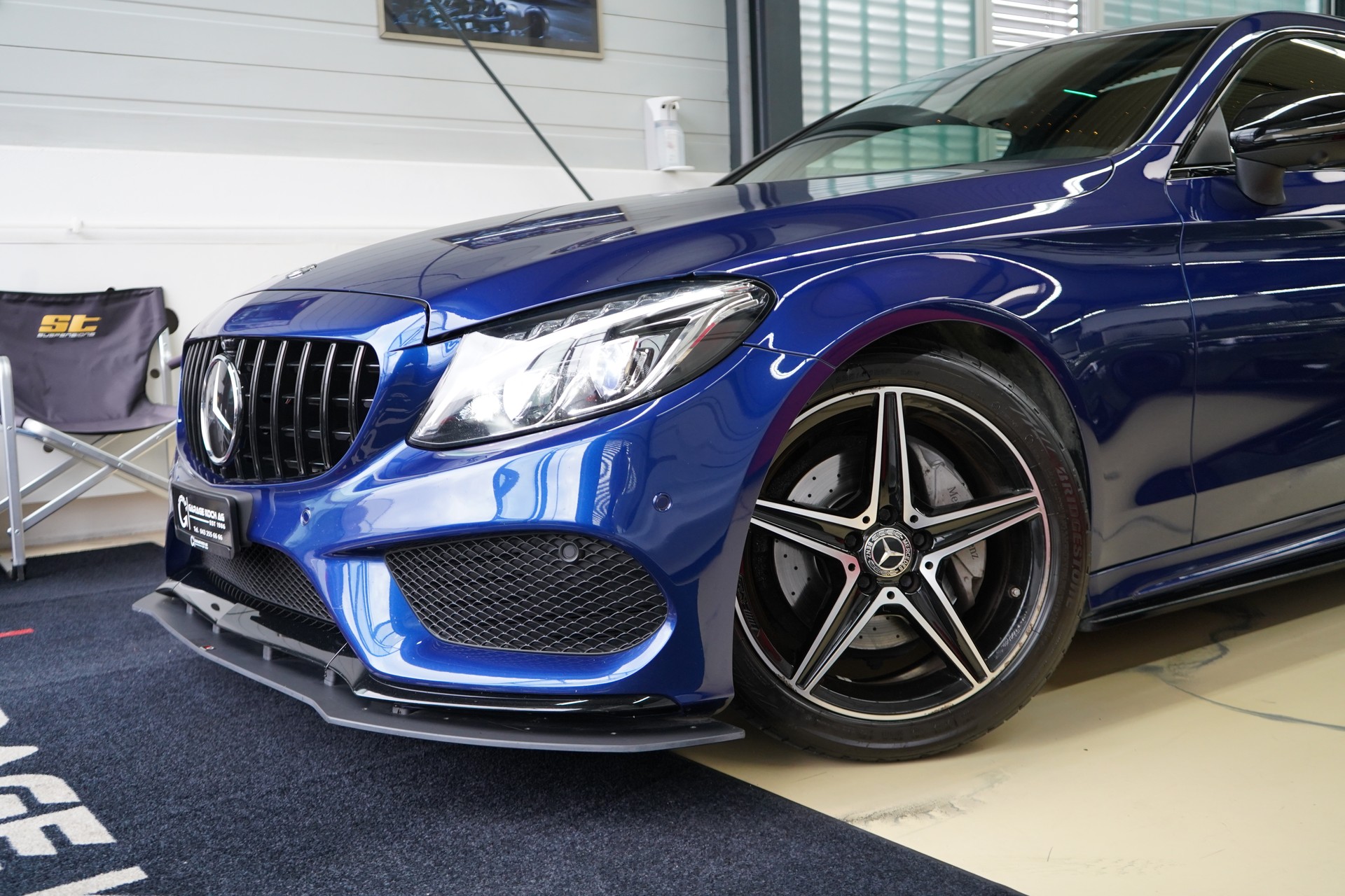 MERCEDES-BENZ C 200 Coupé AMG Line 4Matic 9G-Tronic-showroom-element-3