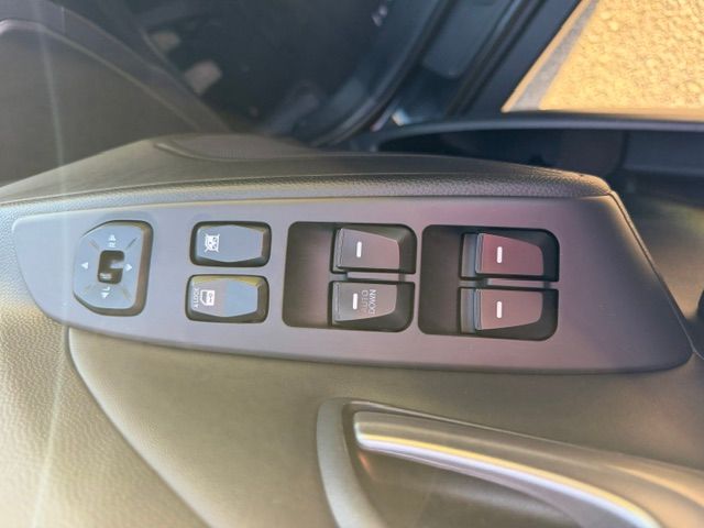 HYUNDAI iX 35 2.0 Comfort 4WD-image-14