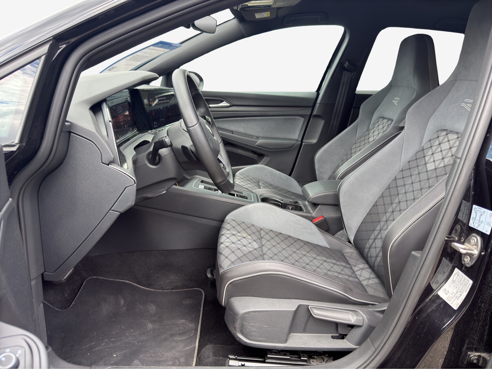 VW Golf 2.0 TSI R-Line DSG 4 Motion-image-7