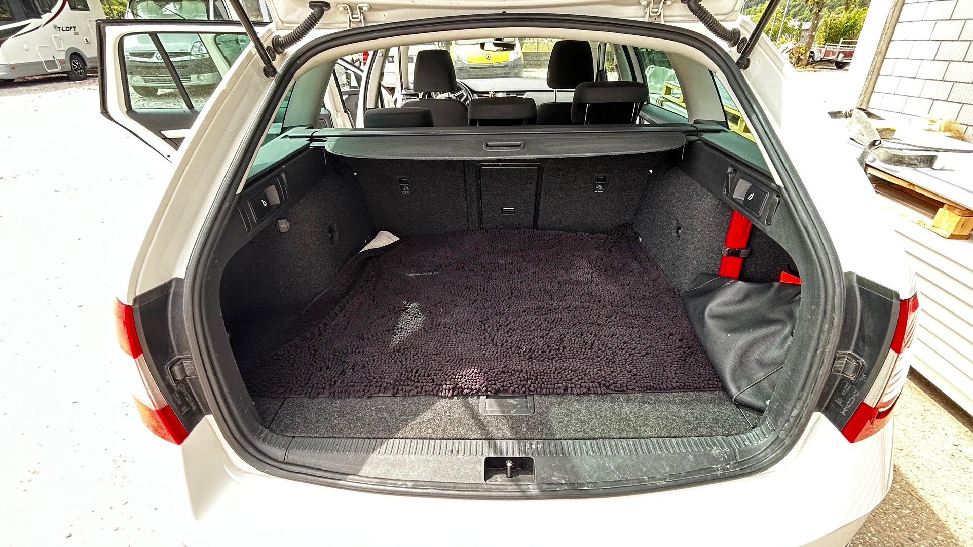 SKODA 2.0 TSI Ambition 4x4 DSG-image-5