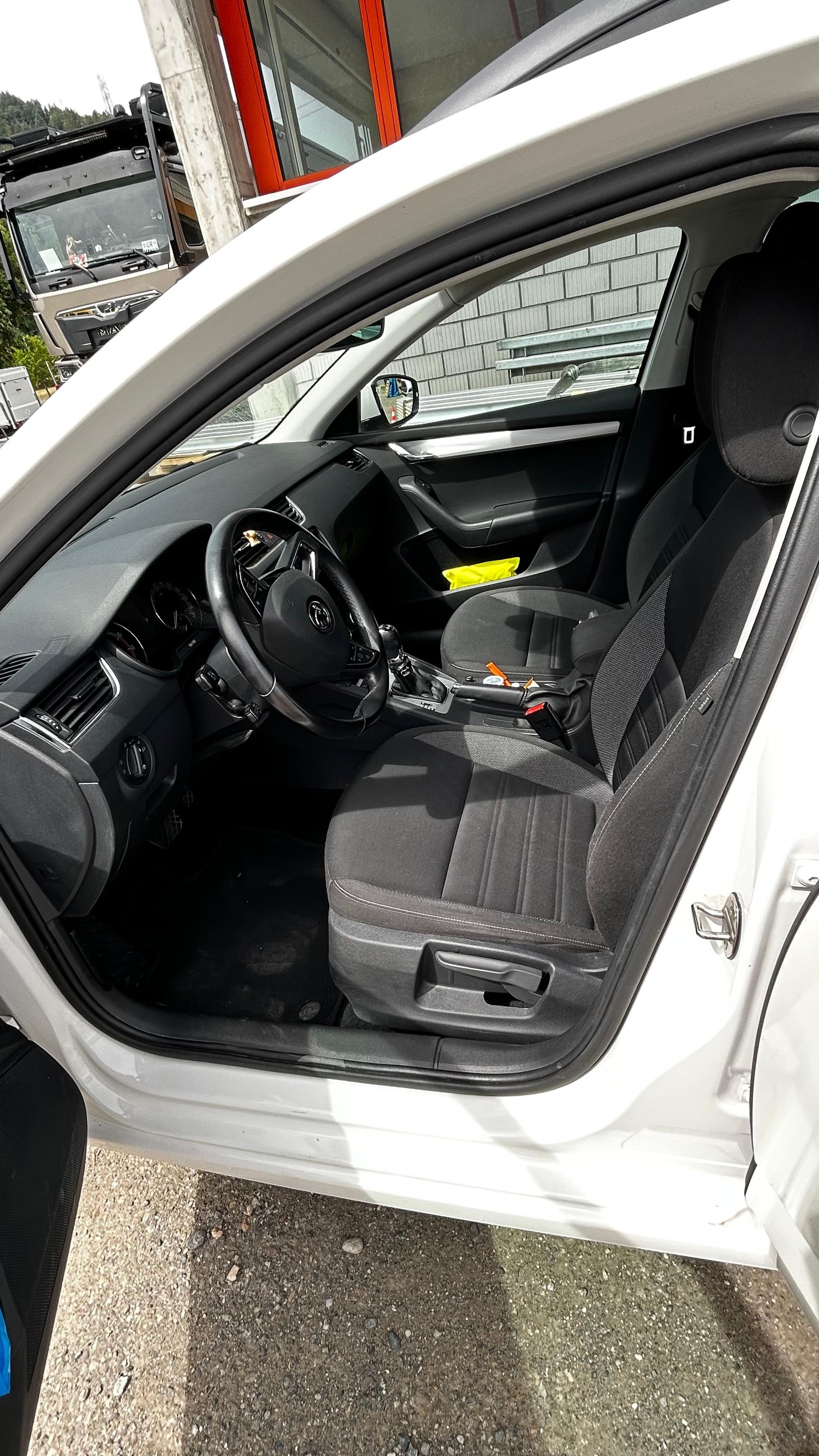 SKODA 2.0 TSI Ambition 4x4 DSG-image-1