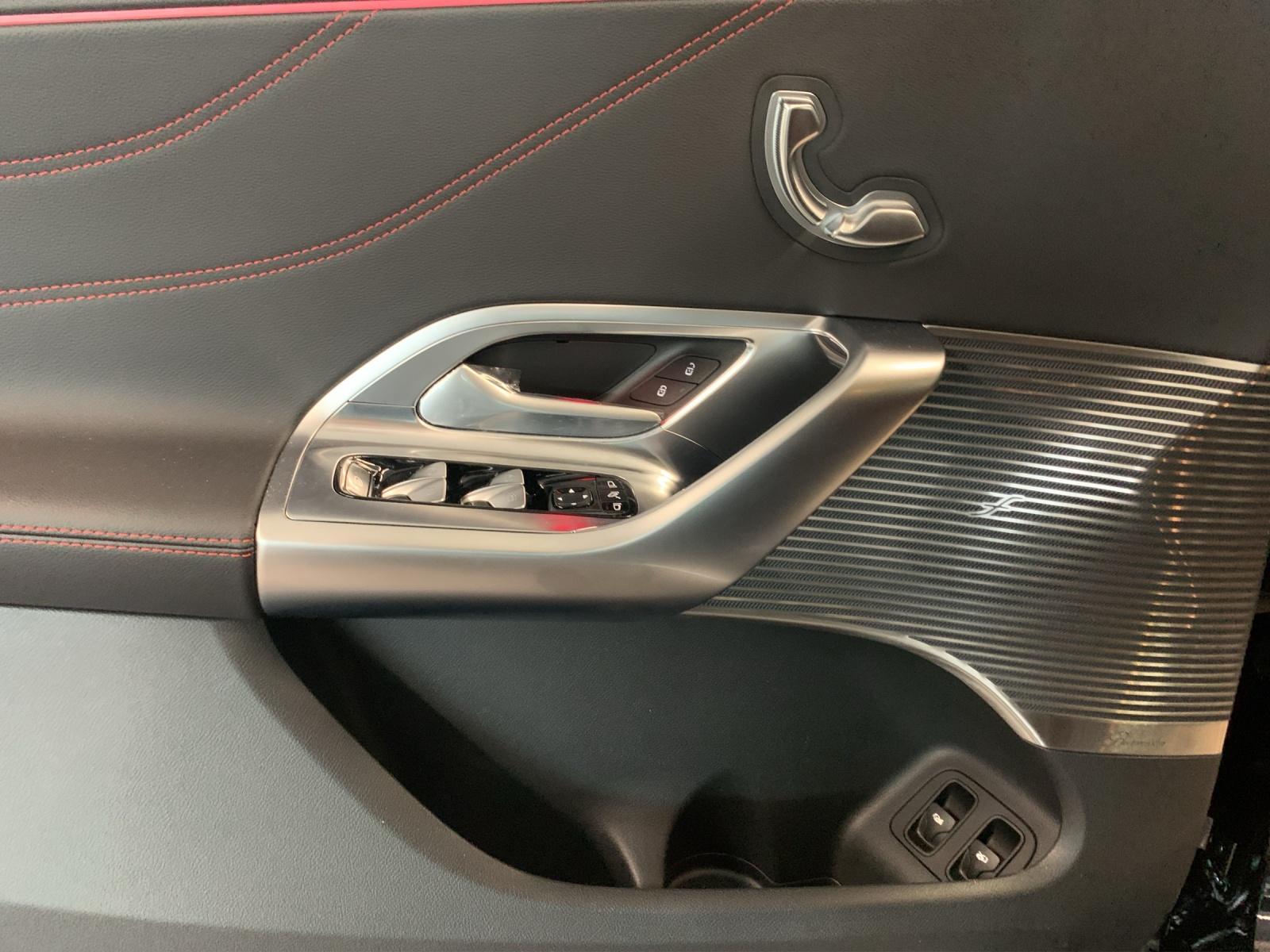 MERCEDES-BENZ GLC 400 EQ 4MATIC 94kWh-image-5