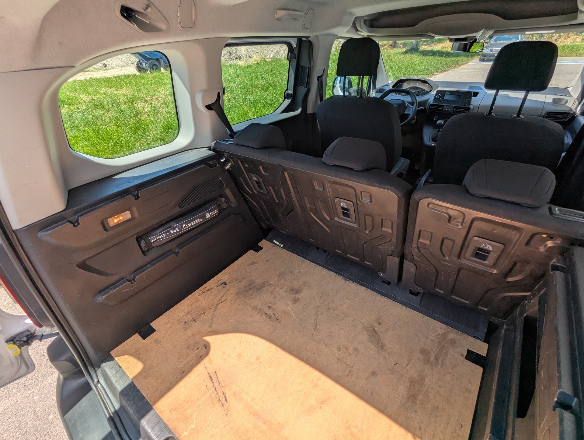 PEUGEOT Rifter 1.2 PureTech Active-image-23