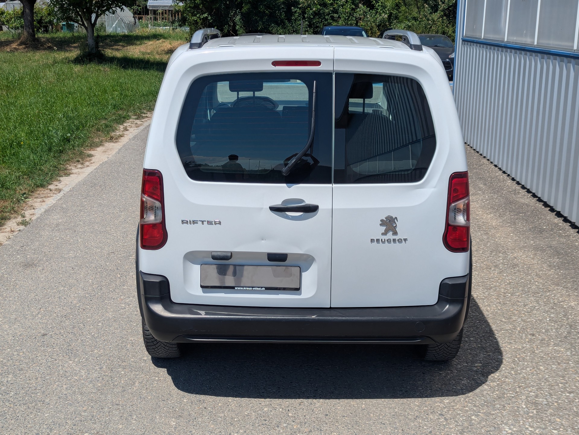 PEUGEOT Rifter 1.2 PureTech Active-image-9