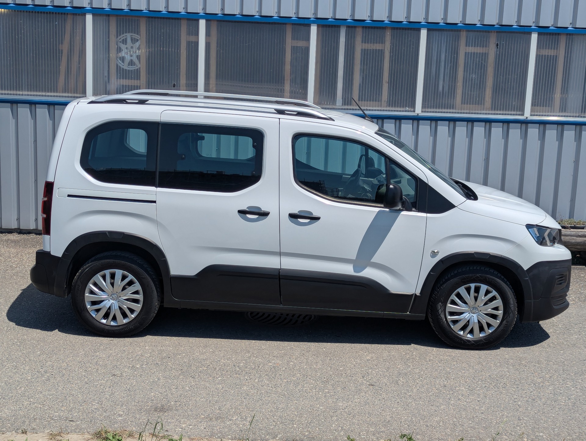 PEUGEOT Rifter 1.2 PureTech Active-image-5