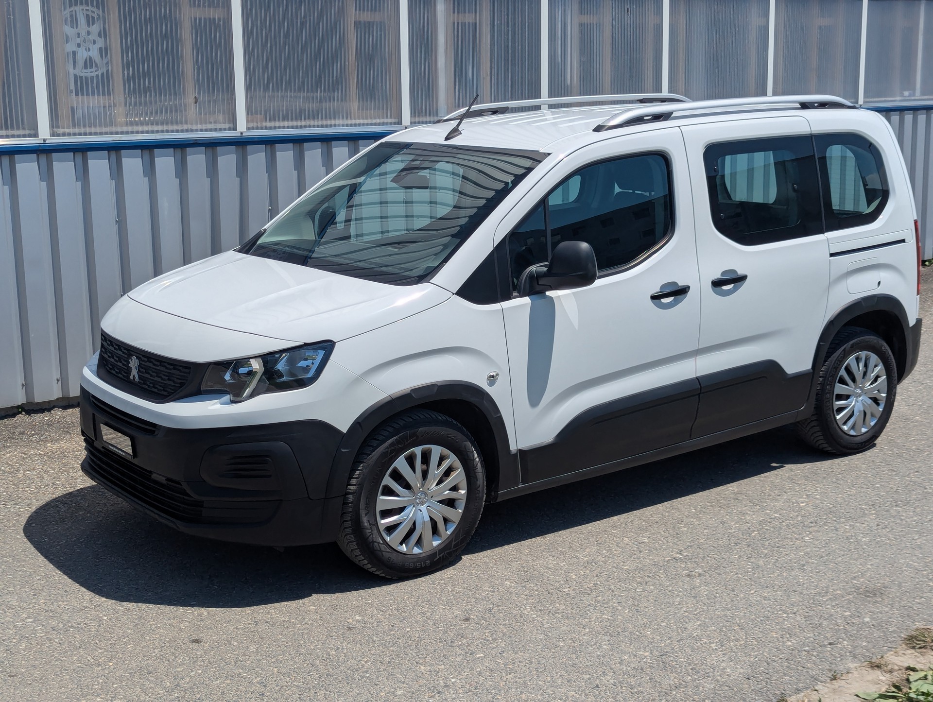 PEUGEOT Rifter 1.2 PureTech Active-image-11