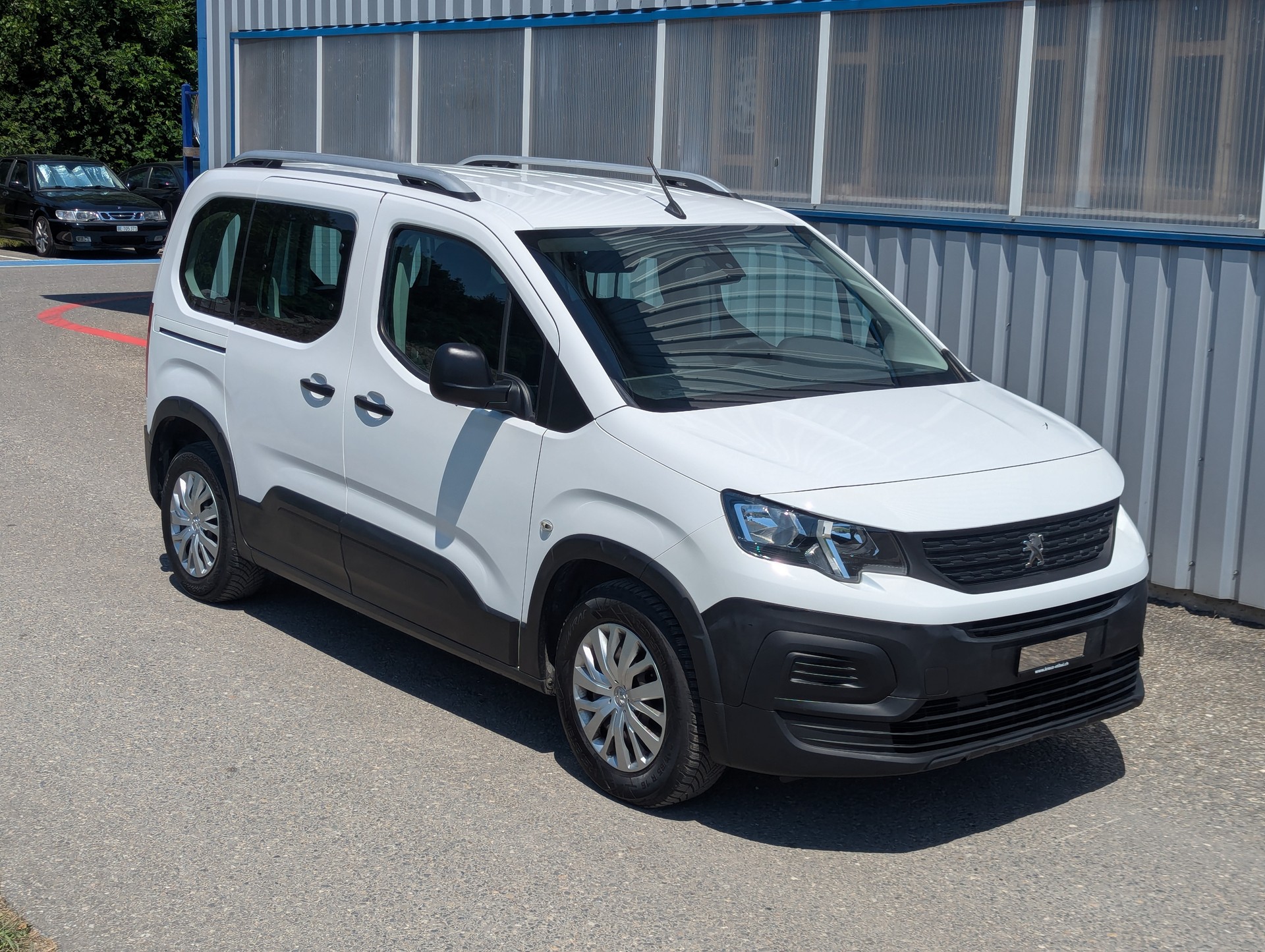 PEUGEOT Rifter 1.2 PureTech Active-image-1