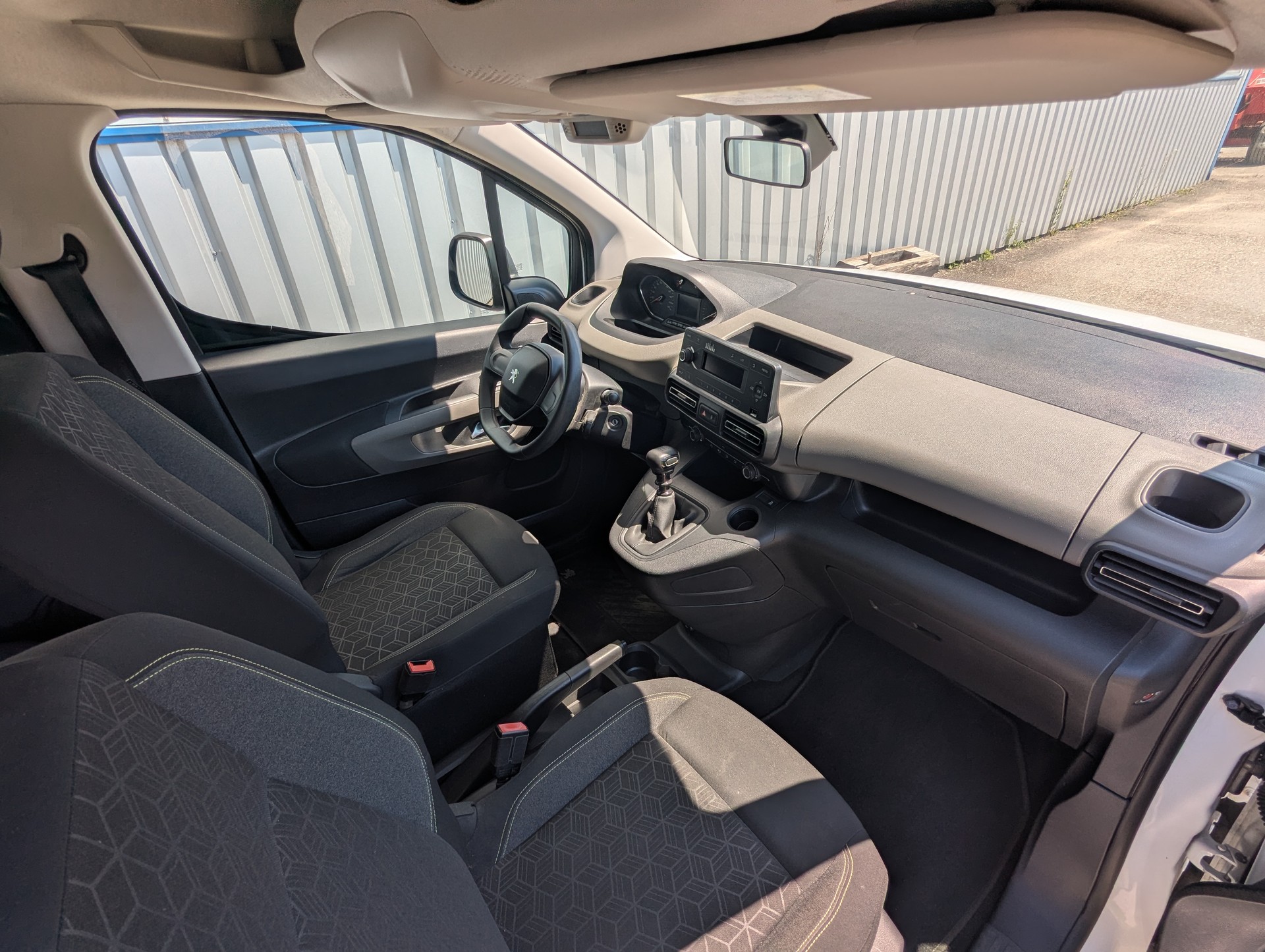 PEUGEOT Rifter 1.2 PureTech Active-image-16