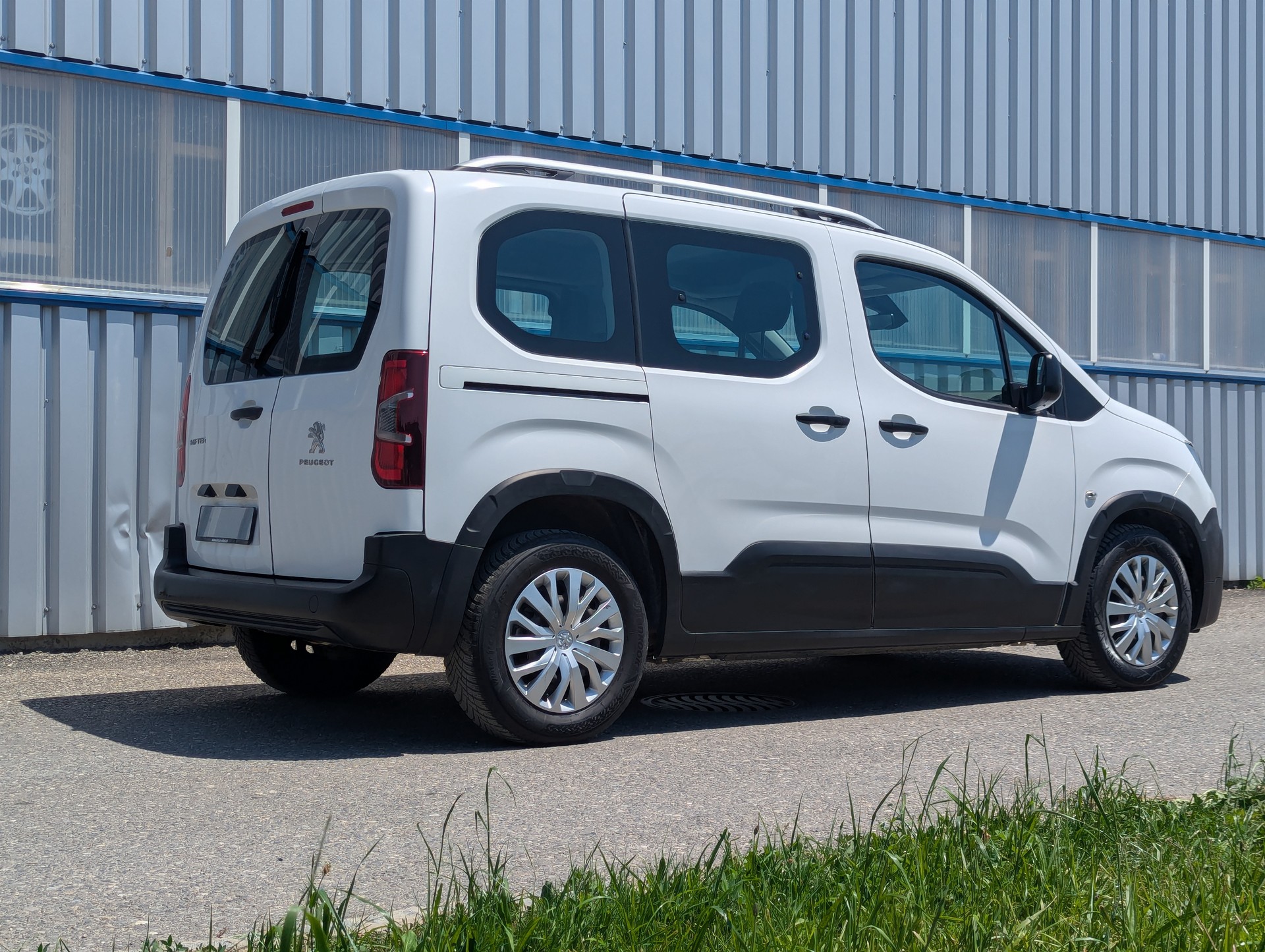 PEUGEOT Rifter 1.2 PureTech Active-image-2