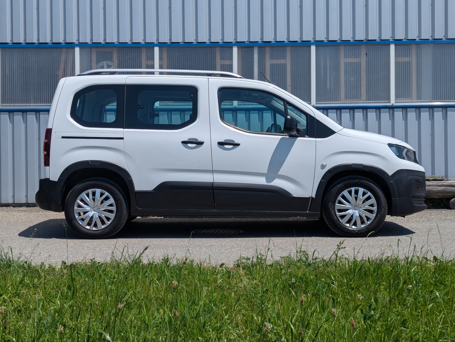PEUGEOT Rifter 1.2 PureTech Active-image-4