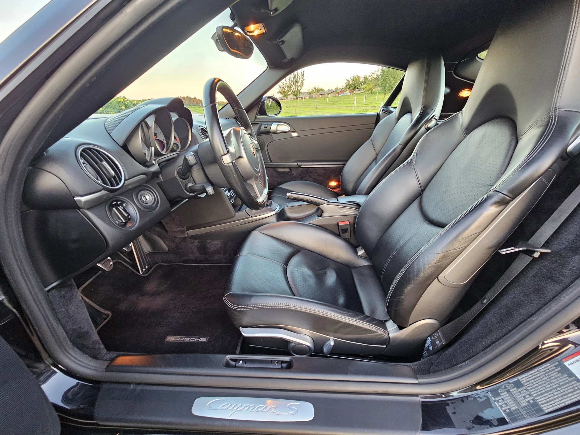 PORSCHE Cayman S 3.4-image-17