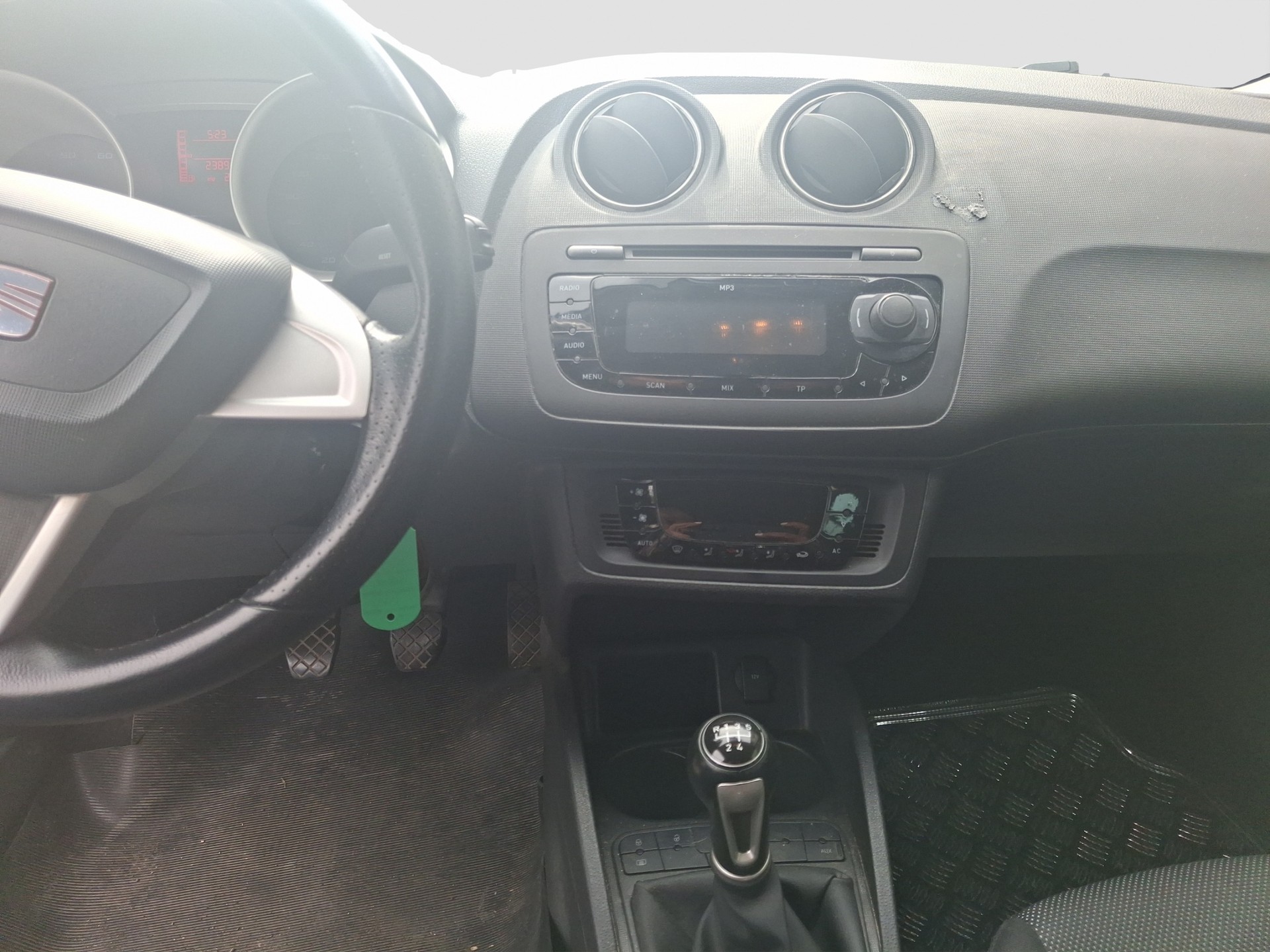 SEAT Ibiza 1.6 Stylance-image-4
