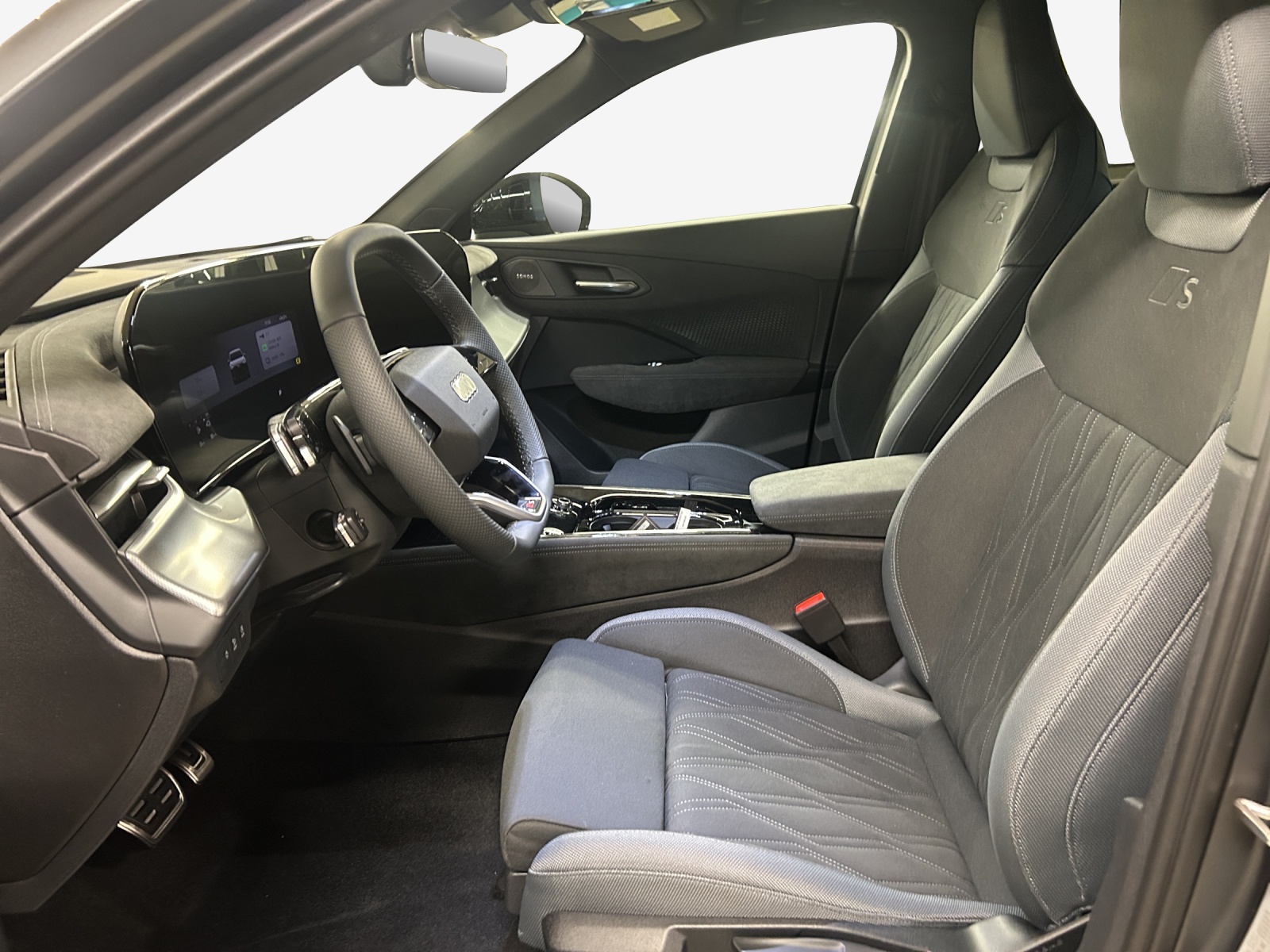 AUDI Q3 SUV e-hybrid 200 kW S tronig-image-8