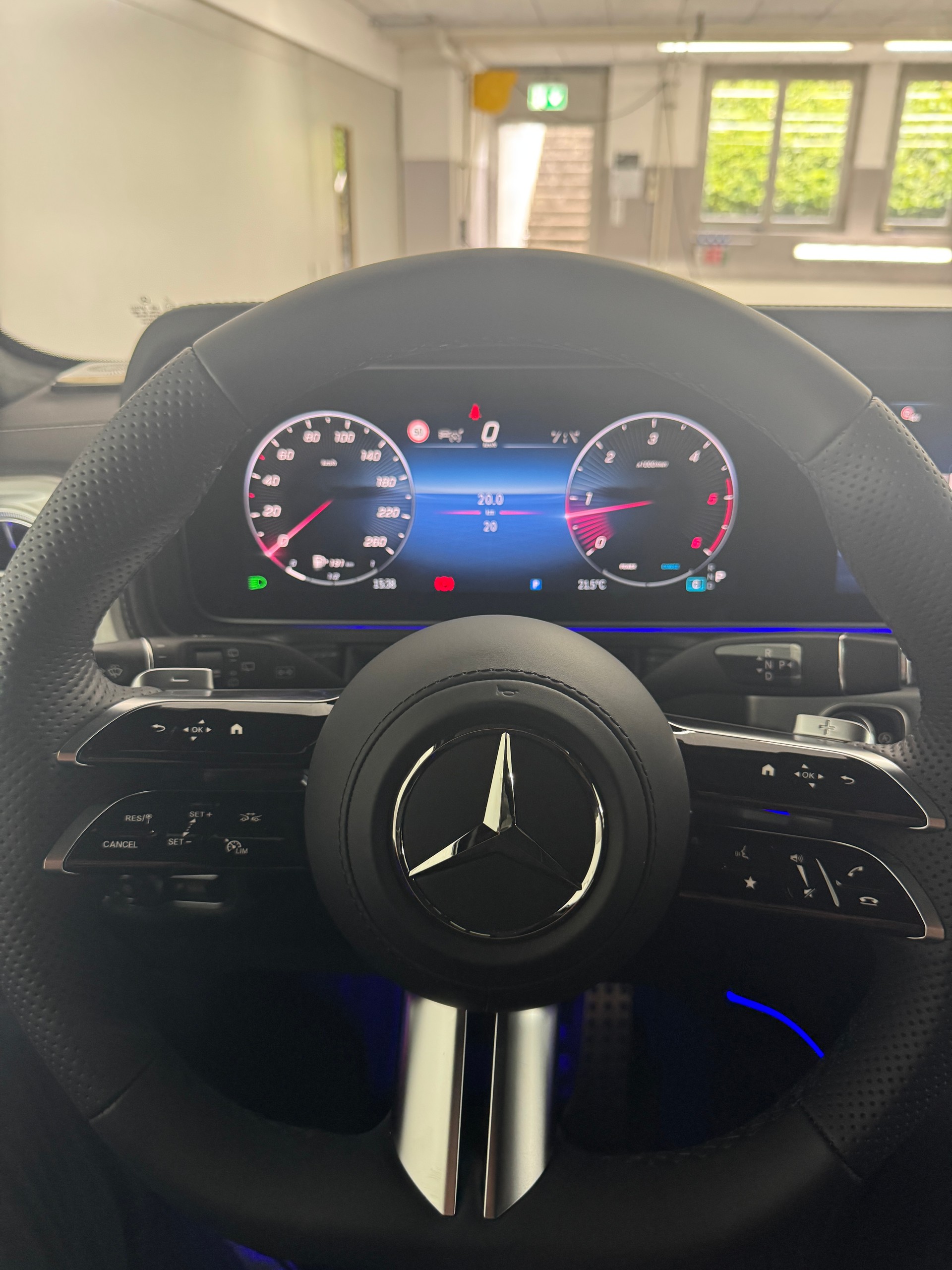 MERCEDES-BENZ G 450d-image-9