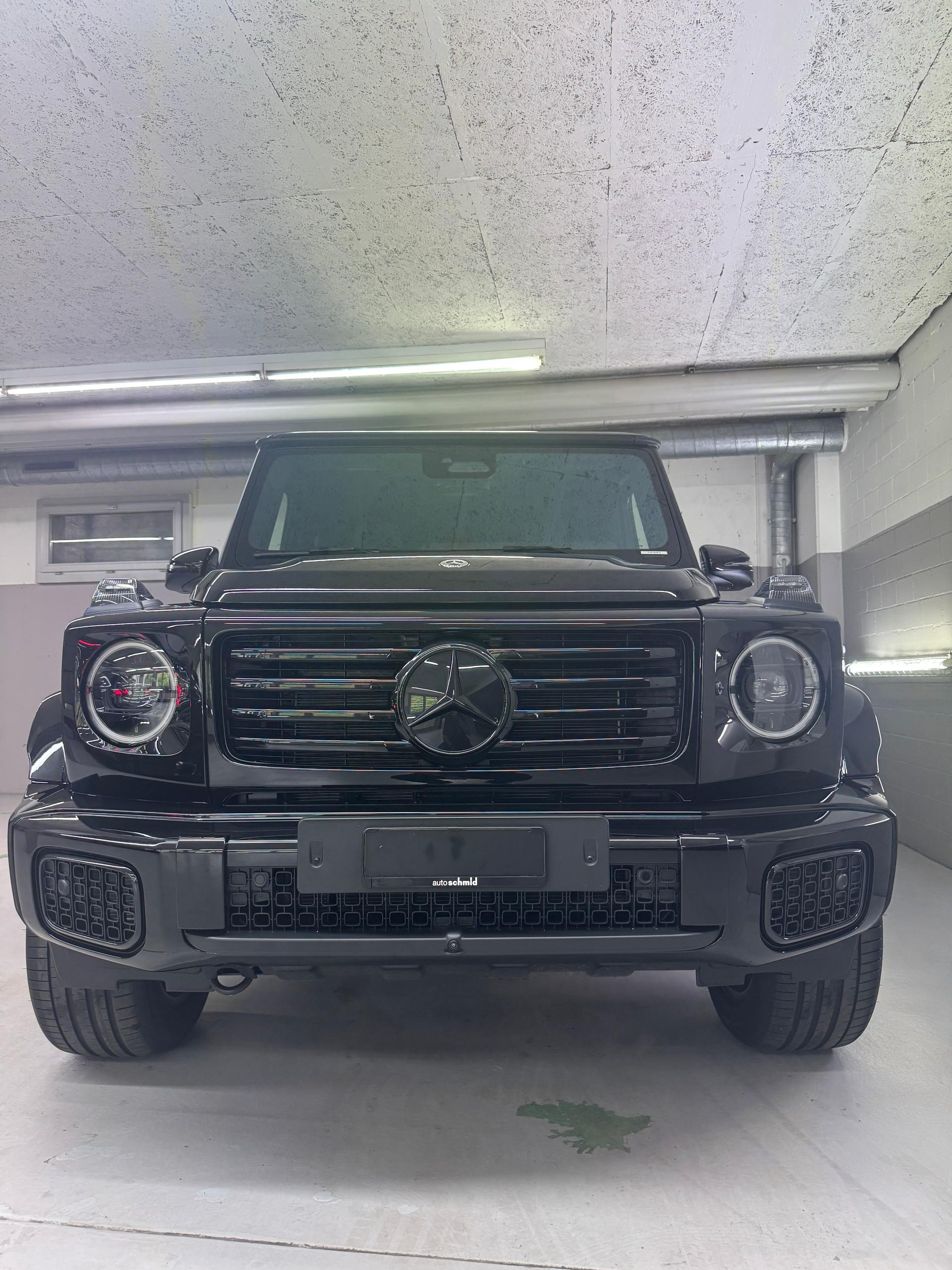MERCEDES-BENZ G 450d-showroom-element-3