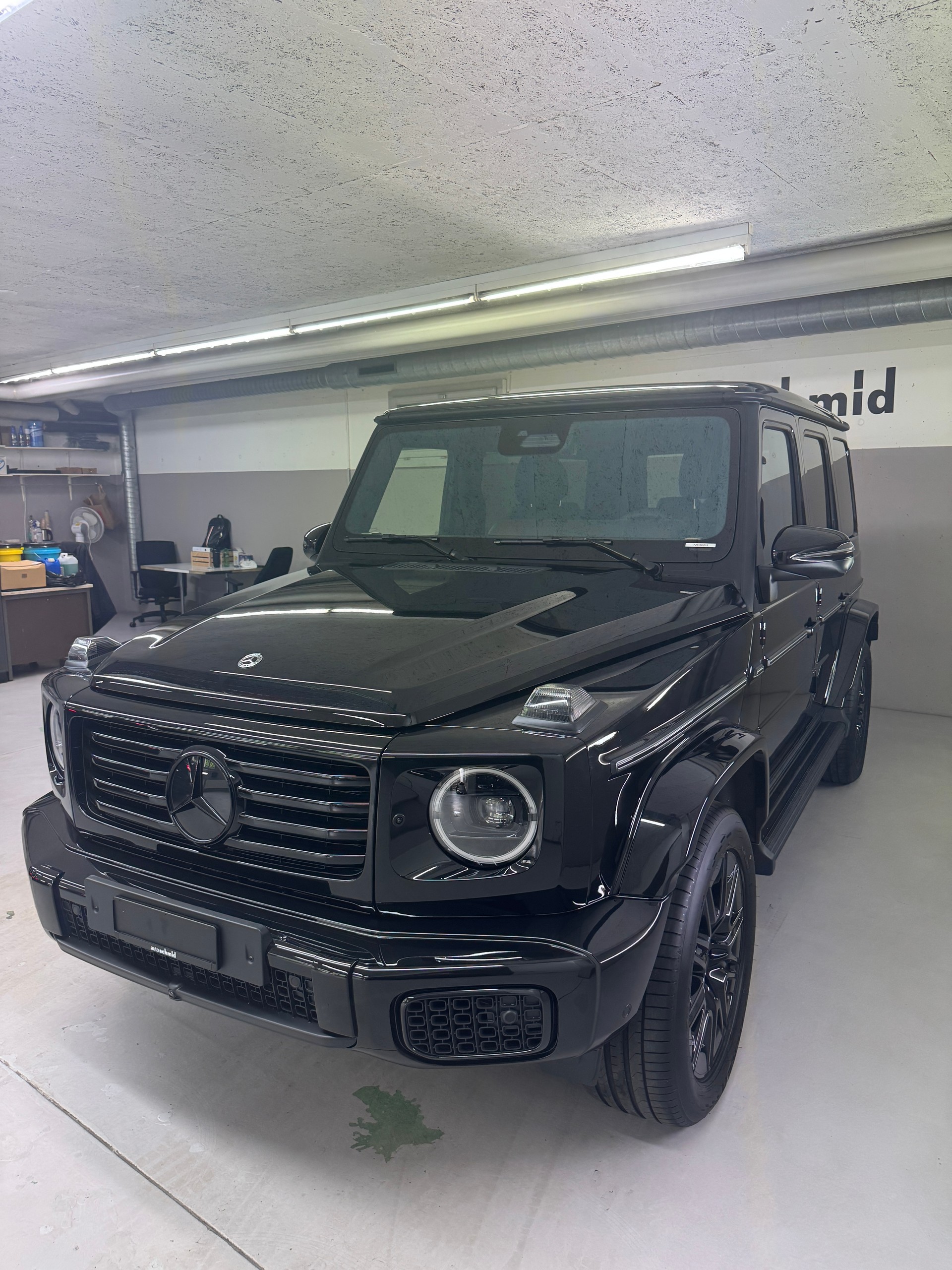 MERCEDES-BENZ G 450d-showroom-element-2