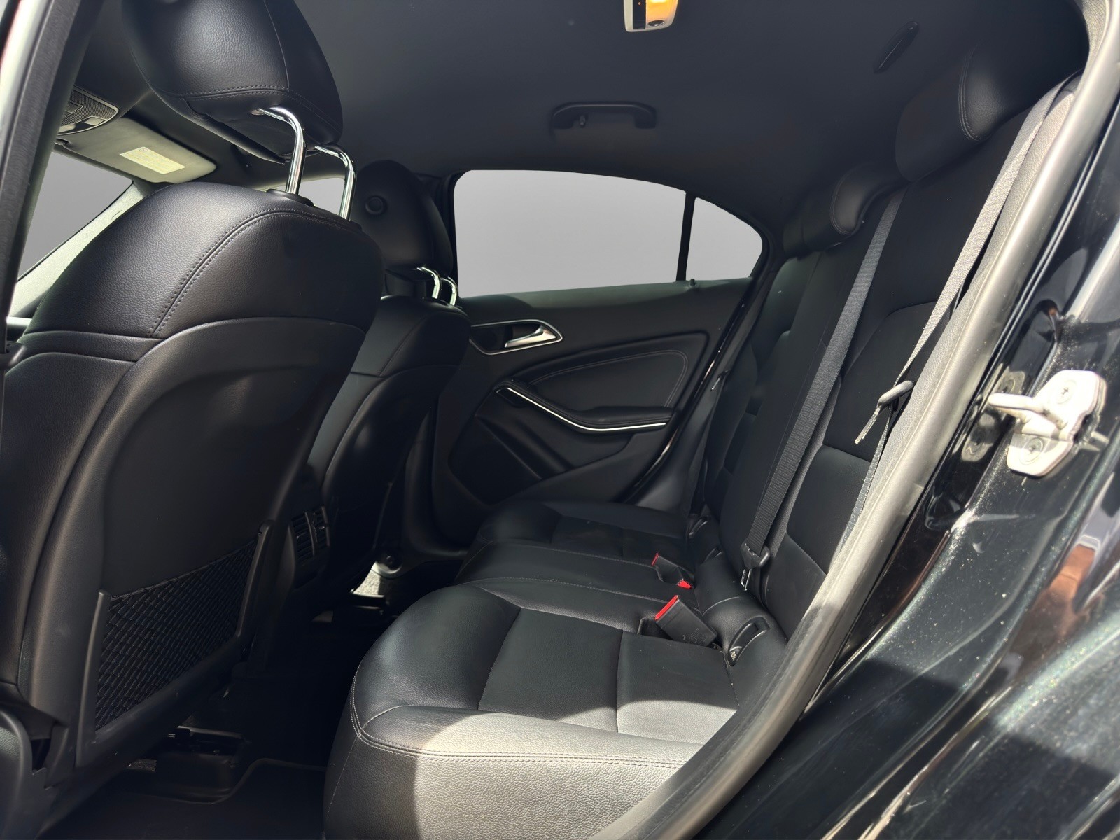 MERCEDES-BENZ A 200 Urban 7G-DCT-image-10