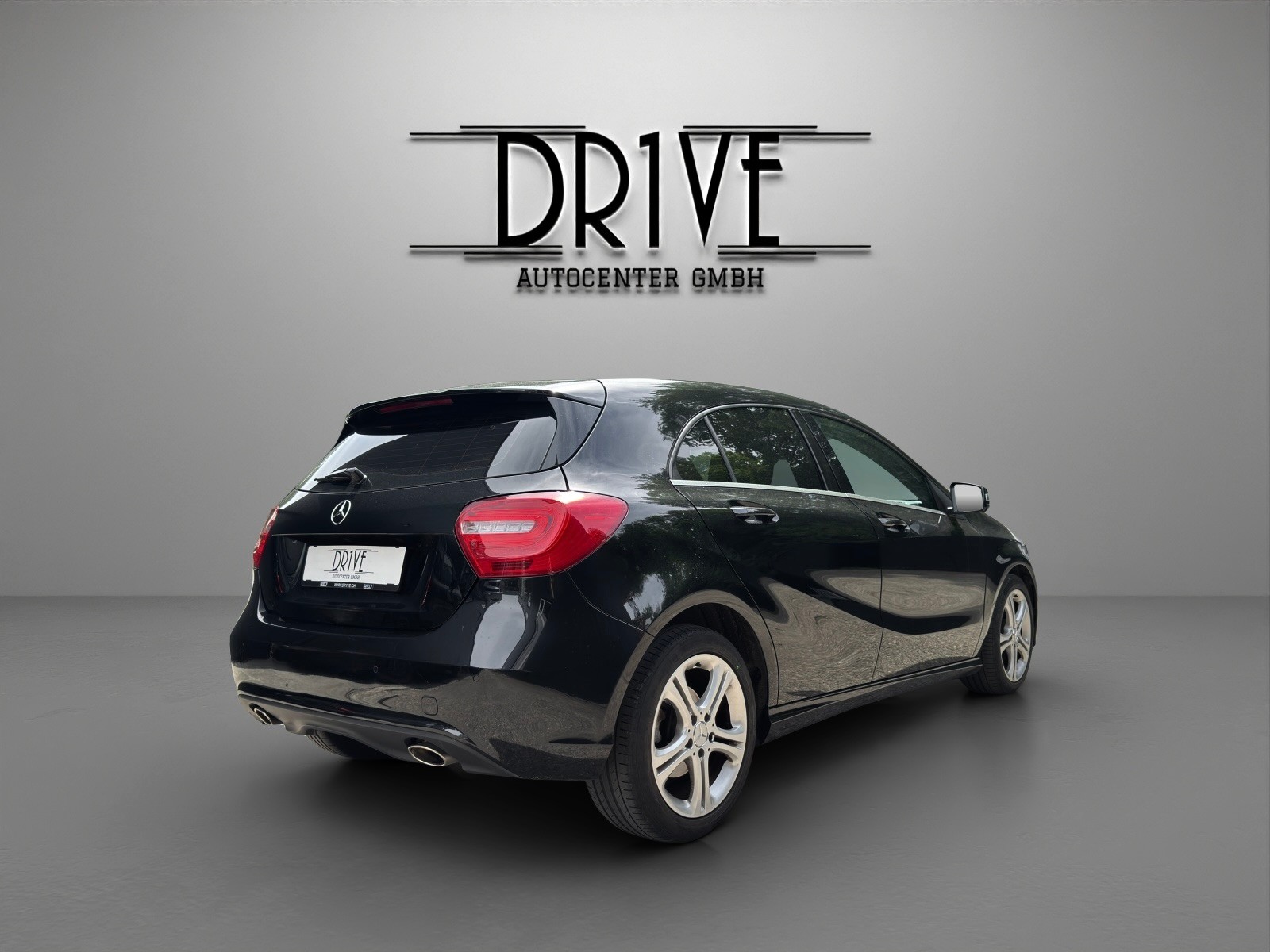 MERCEDES-BENZ A 200 Urban 7G-DCT-image-4