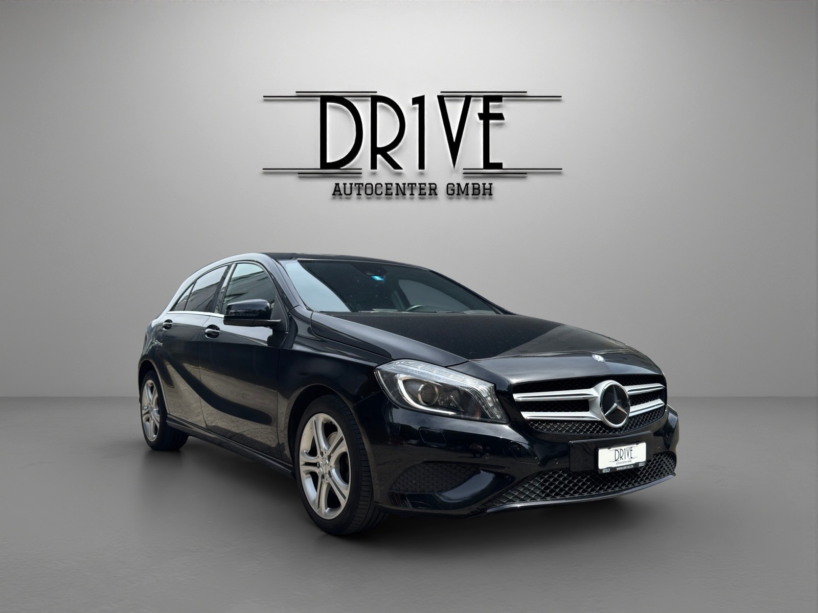 MERCEDES-BENZ A 200 Urban 7G-DCT-image-2
