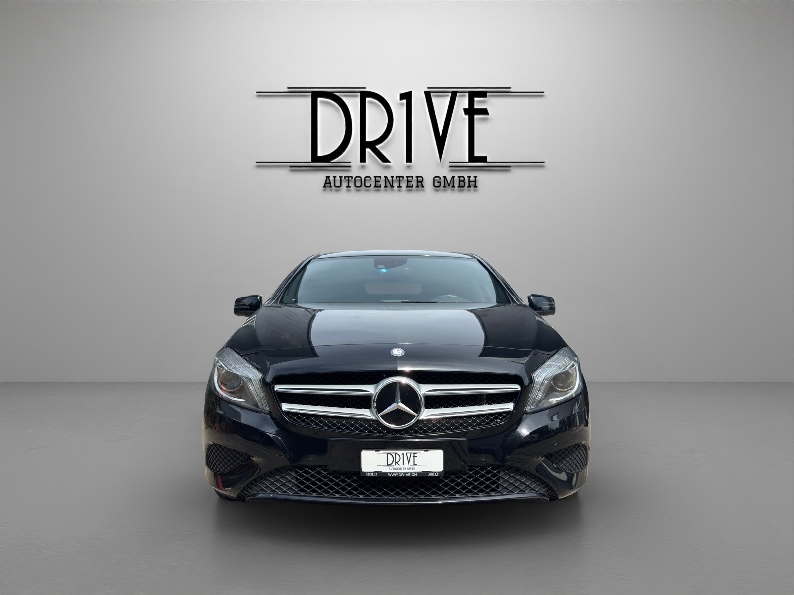 MERCEDES-BENZ A 200 Urban 7G-DCT-image-1