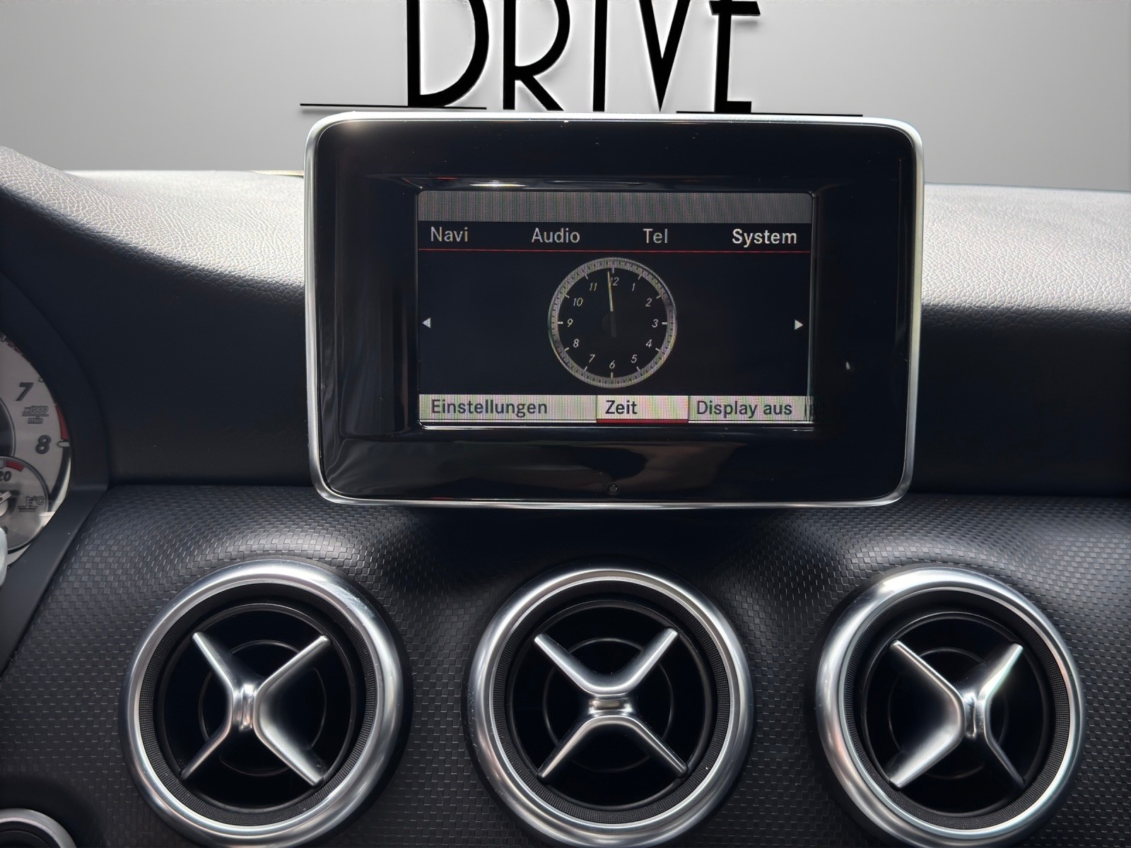 MERCEDES-BENZ A 200 Urban 7G-DCT-image-14