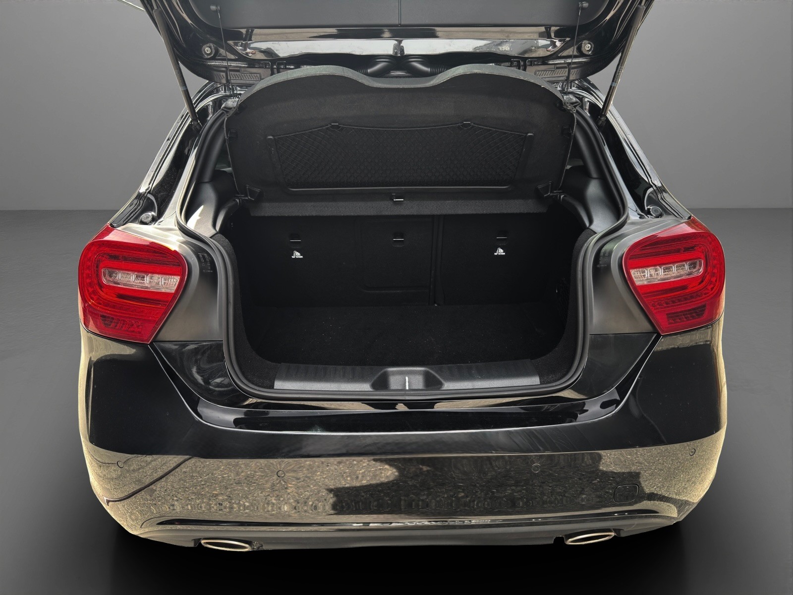 MERCEDES-BENZ A 200 Urban 7G-DCT-image-11