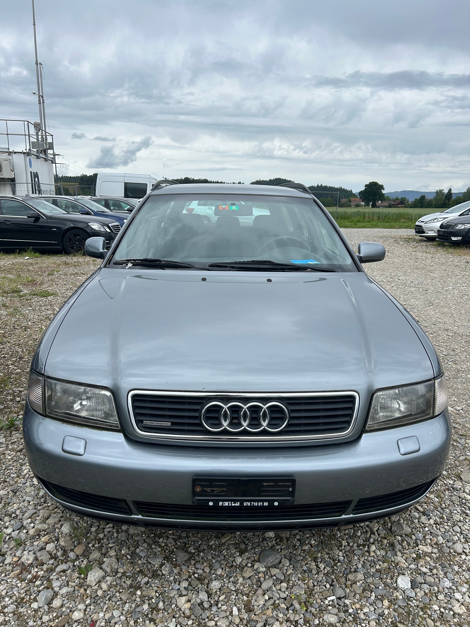 AUDI A4 Avant 2.4 quattro Ambition-image-1