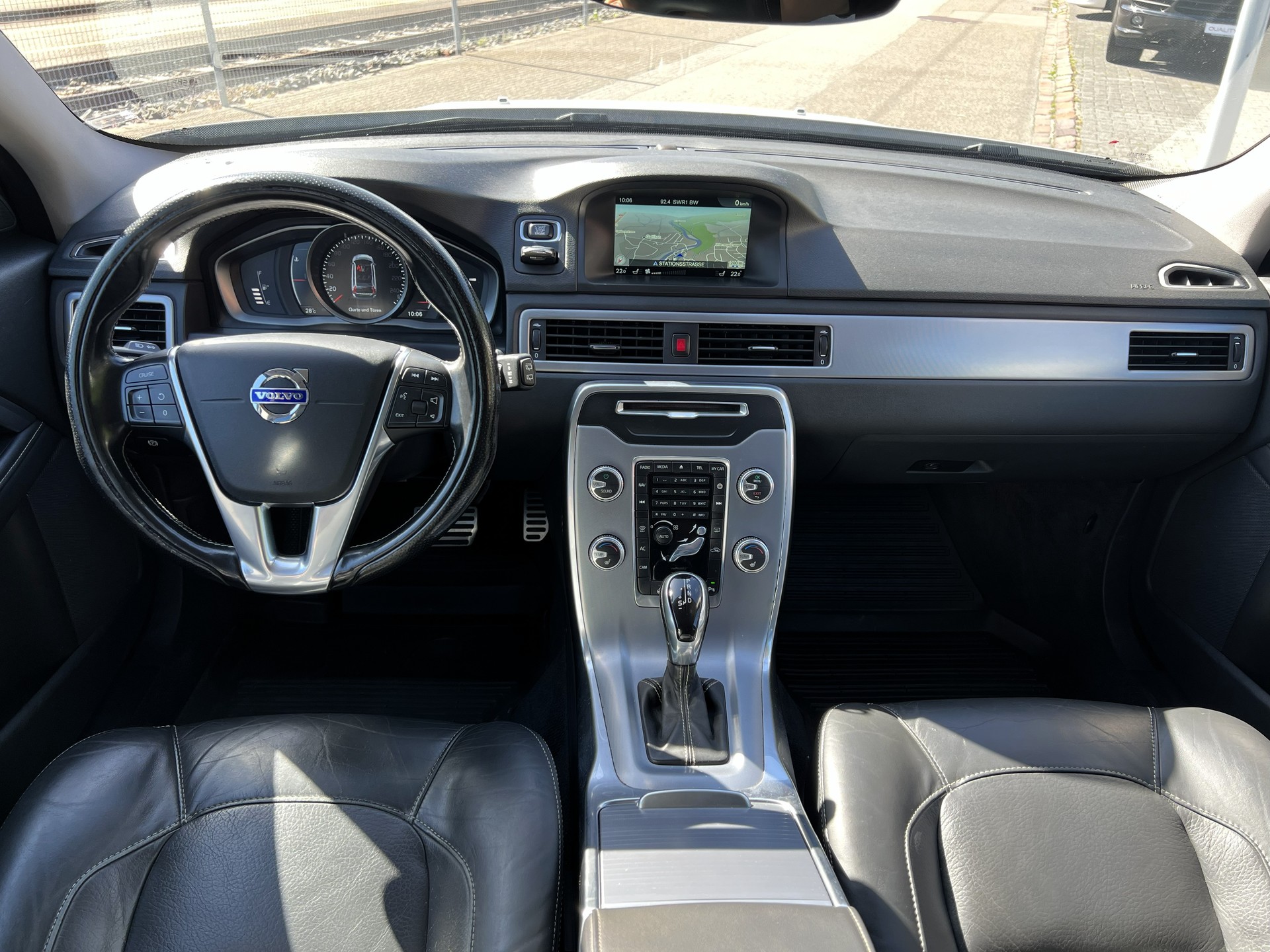 VOLVO V70 D4 AWD Momentum Dynamic Edition Geartronic-image-22