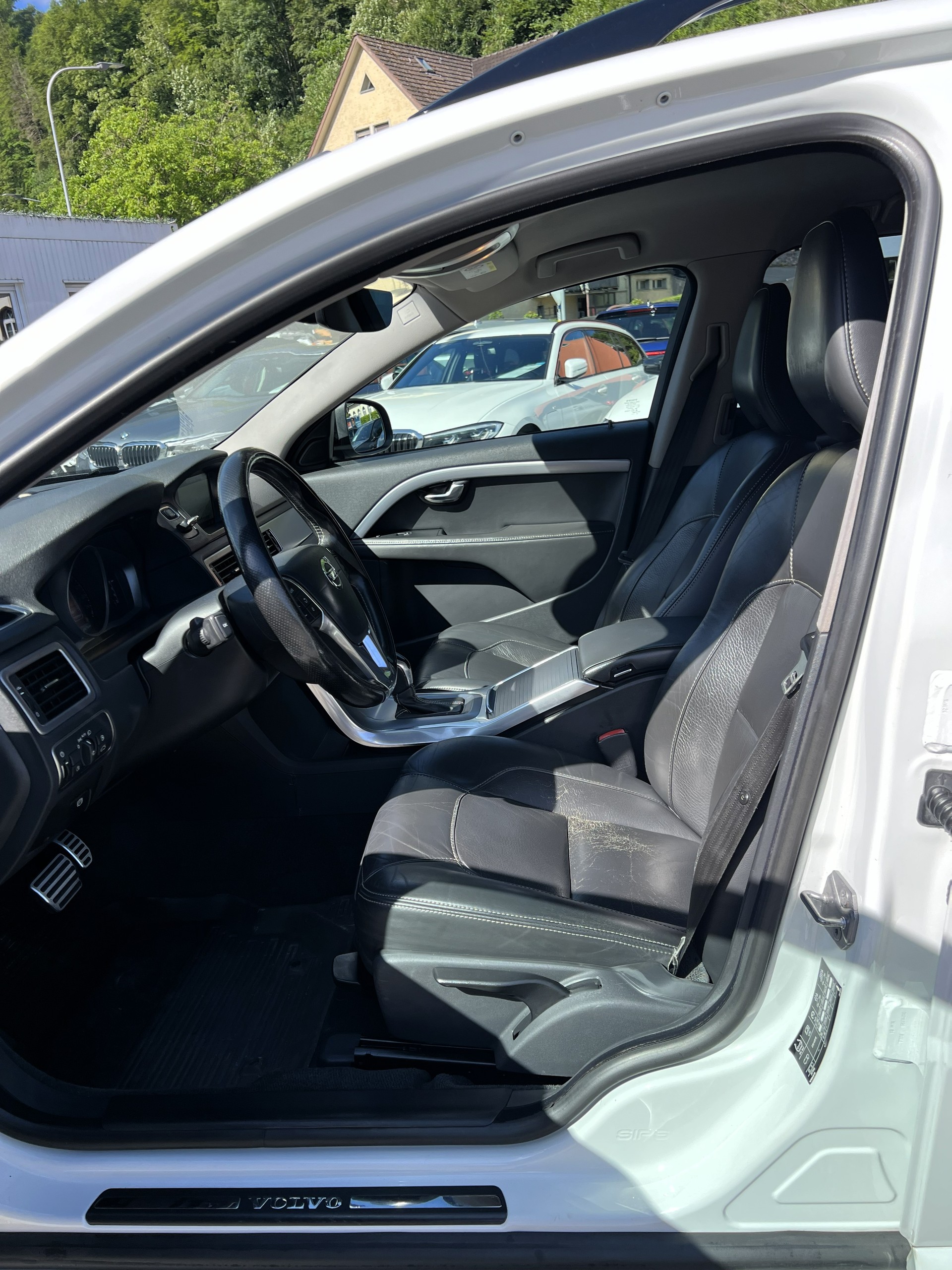 VOLVO V70 D4 AWD Momentum Dynamic Edition Geartronic-image-15