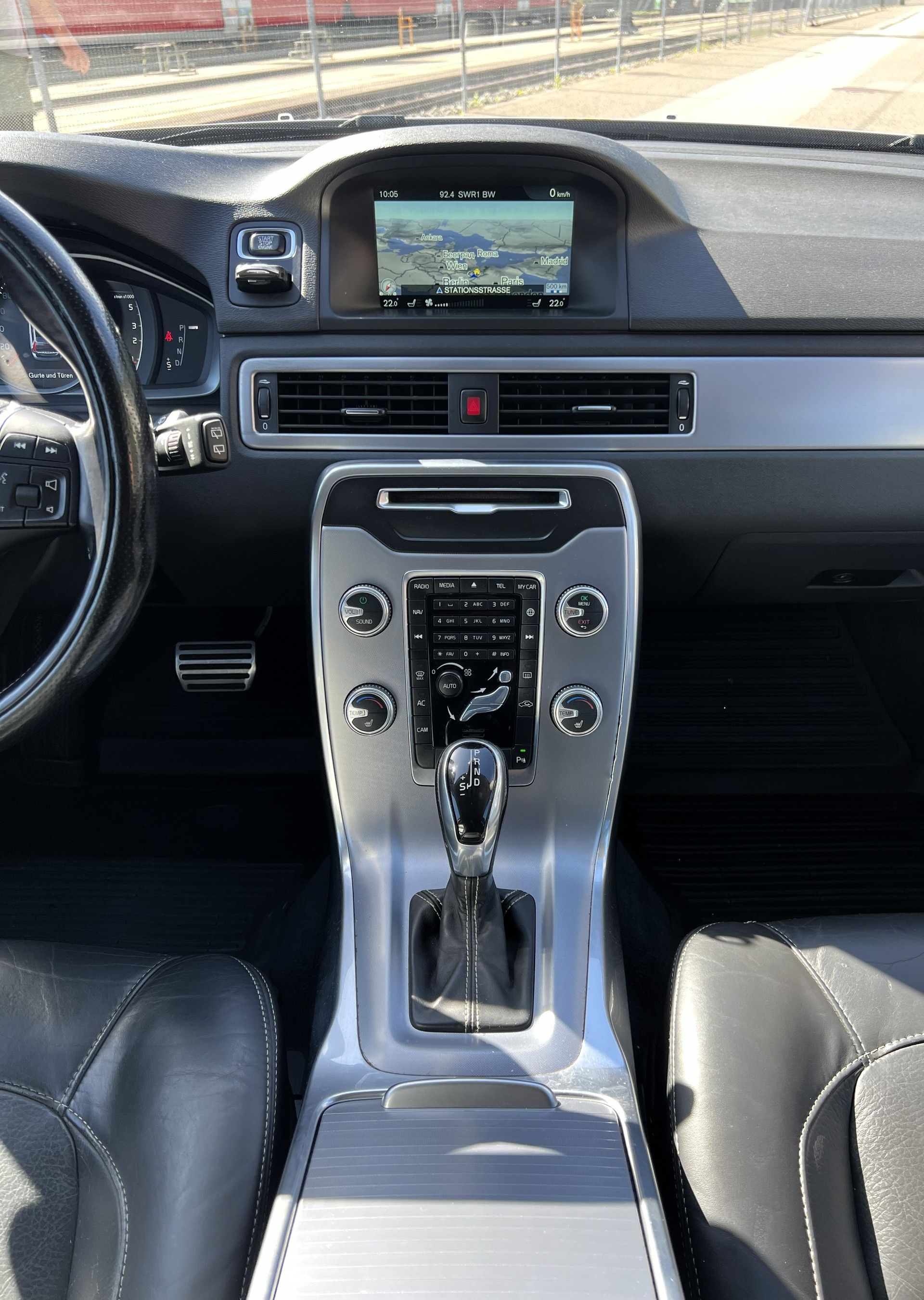 VOLVO V70 D4 AWD Momentum Dynamic Edition Geartronic-image-19