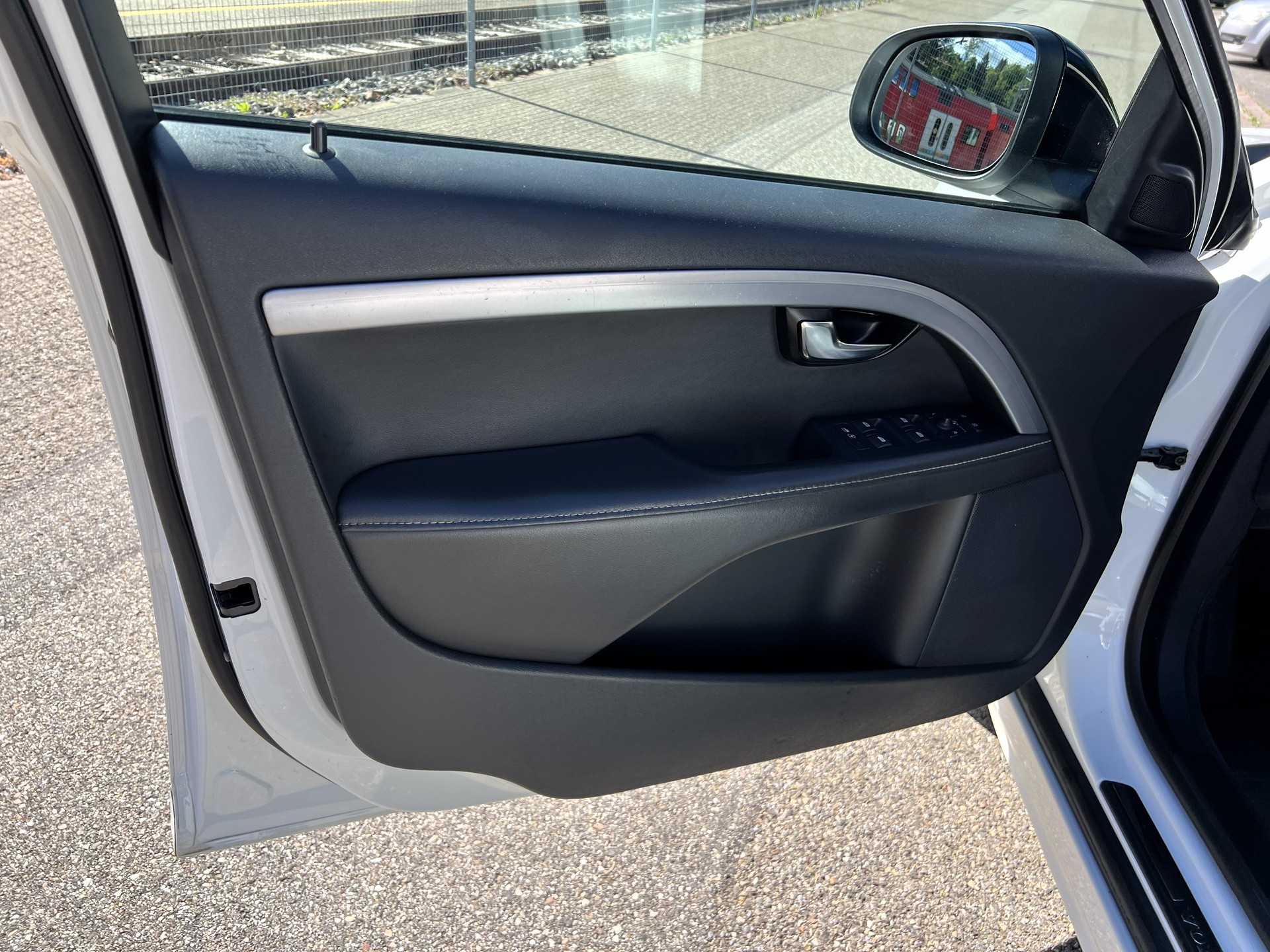 VOLVO V70 D4 AWD Momentum Dynamic Edition Geartronic-image-17