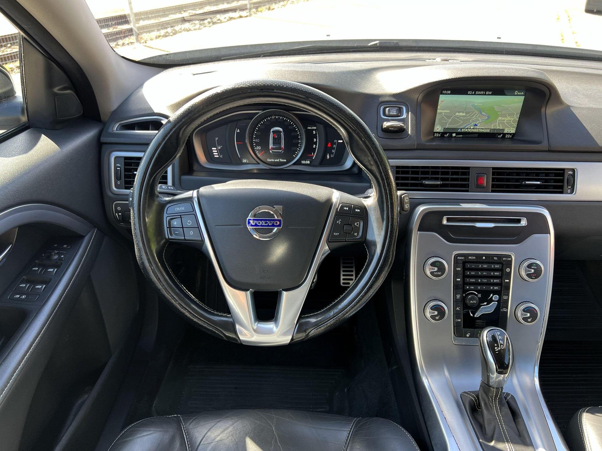 VOLVO V70 D4 AWD Momentum Dynamic Edition Geartronic-image-21