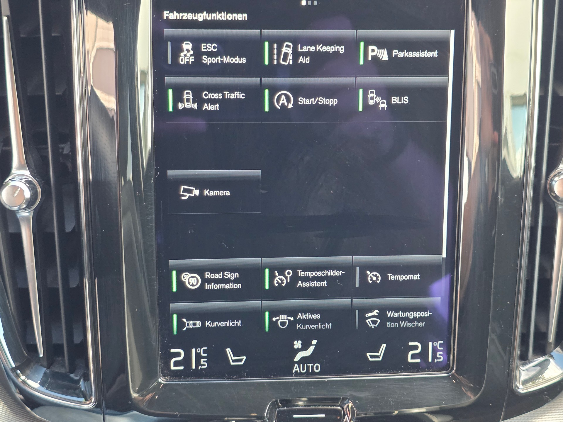 VOLVO XC60 T5 AWD R-Design ** VSP VOLVO SUISSE PACKAGE -KEYLESS -360° KAMERA - ACC AUT-DISTANZREGLER -ADAPTIVE LED - MEMORY PAKET-image-14