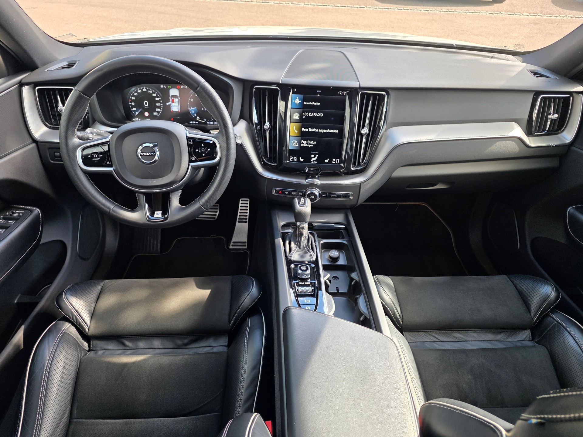 VOLVO XC60 T5 AWD R-Design ** VSP VOLVO SUISSE PACKAGE -KEYLESS -360° KAMERA - ACC AUT-DISTANZREGLER -ADAPTIVE LED - MEMORY PAKET-image-6