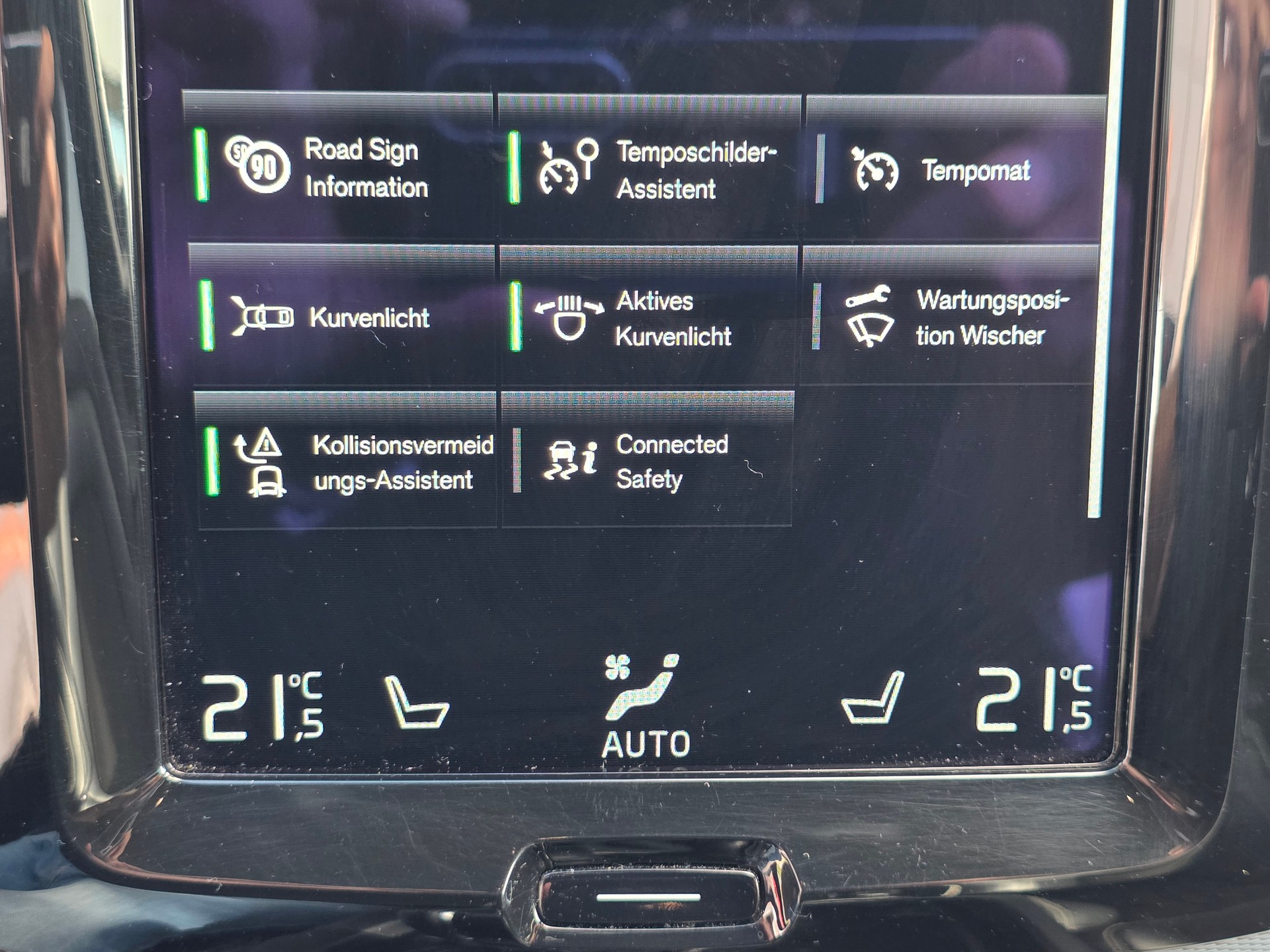 VOLVO XC60 T5 AWD R-Design ** VSP VOLVO SUISSE PACKAGE -KEYLESS -360° KAMERA - ACC AUT-DISTANZREGLER -ADAPTIVE LED - MEMORY PAKET-image-15