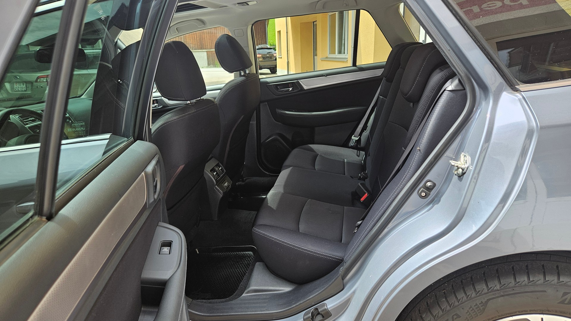 SUBARU Outback 2.5i Swiss Plus AWD Lineartronic-image-11