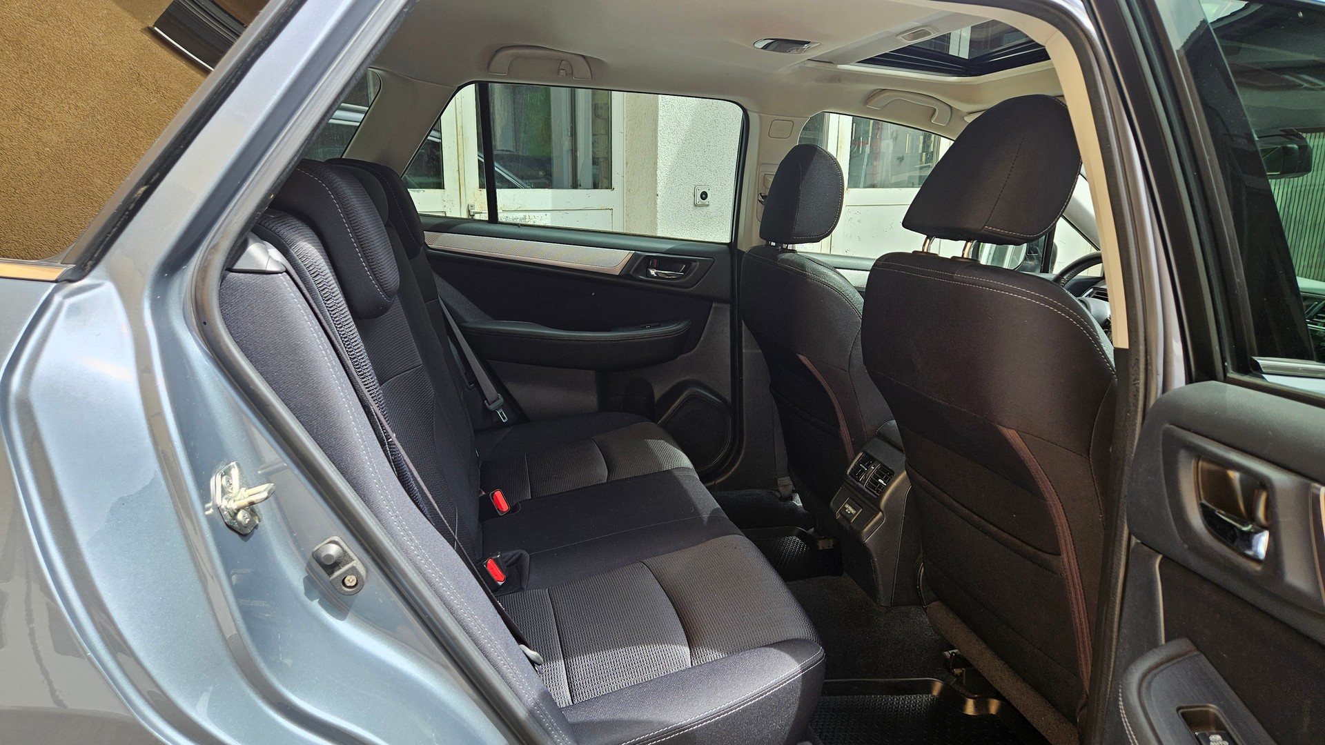 SUBARU Outback 2.5i Swiss Plus AWD Lineartronic-image-10