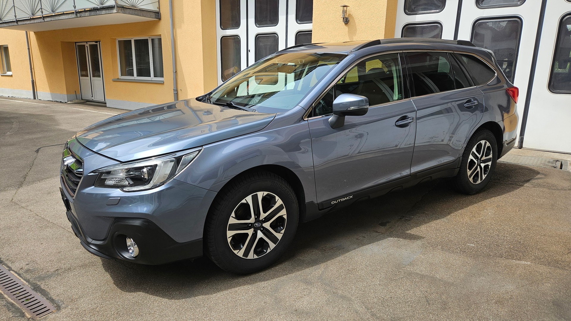 SUBARU Outback 2.5i Swiss Plus AWD Lineartronic-image-6