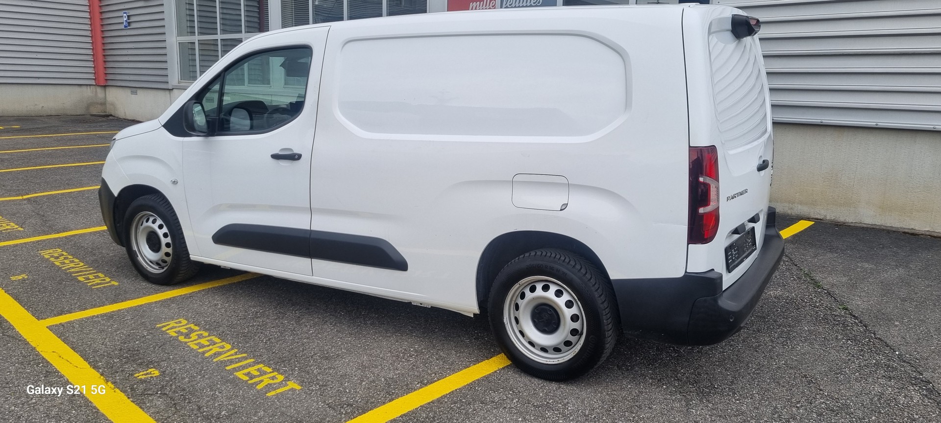 PEUGEOT Partner 1.5 Blue HDi s/s Asphalt Long 1000kg-image-2