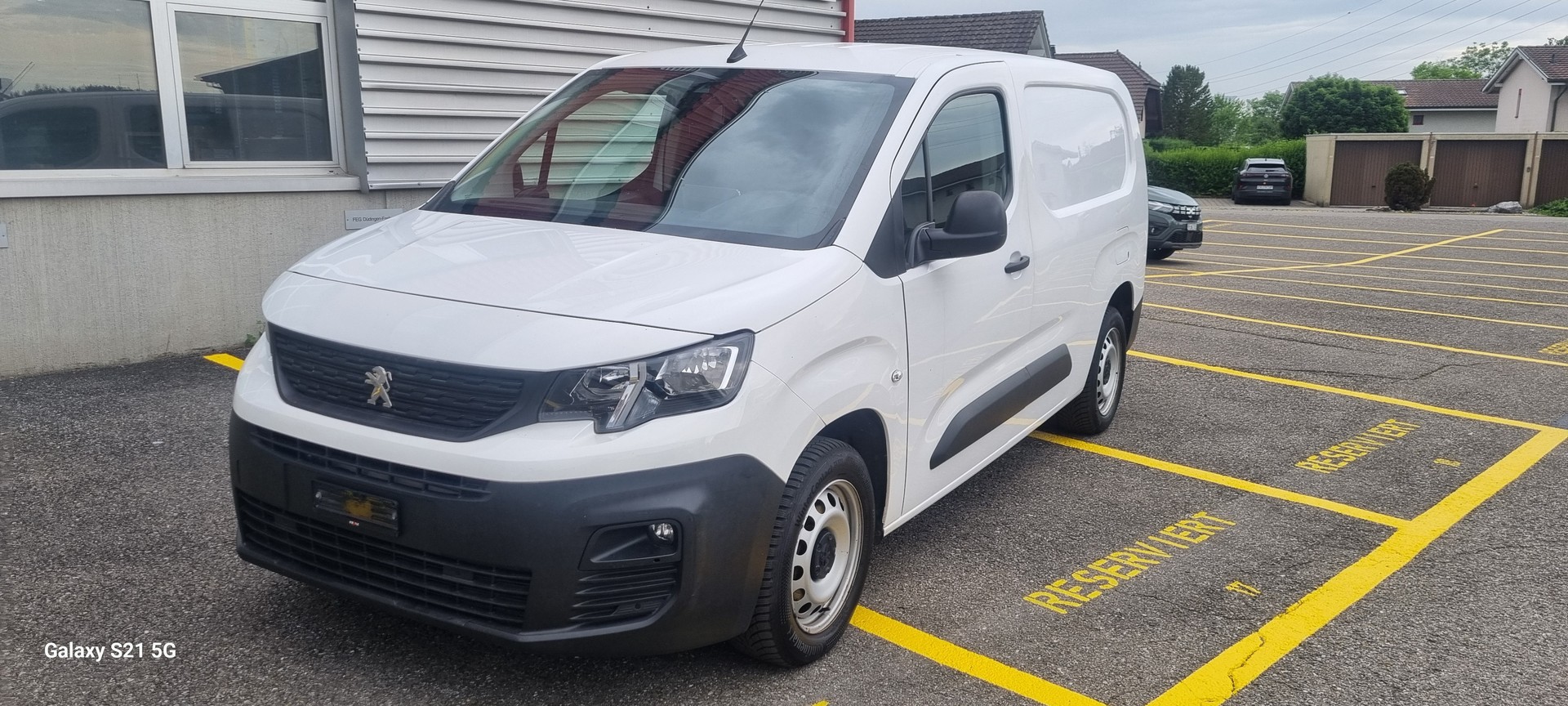 PEUGEOT Partner 1.5 Blue HDi s/s Asphalt Long 1000kg-image-0
